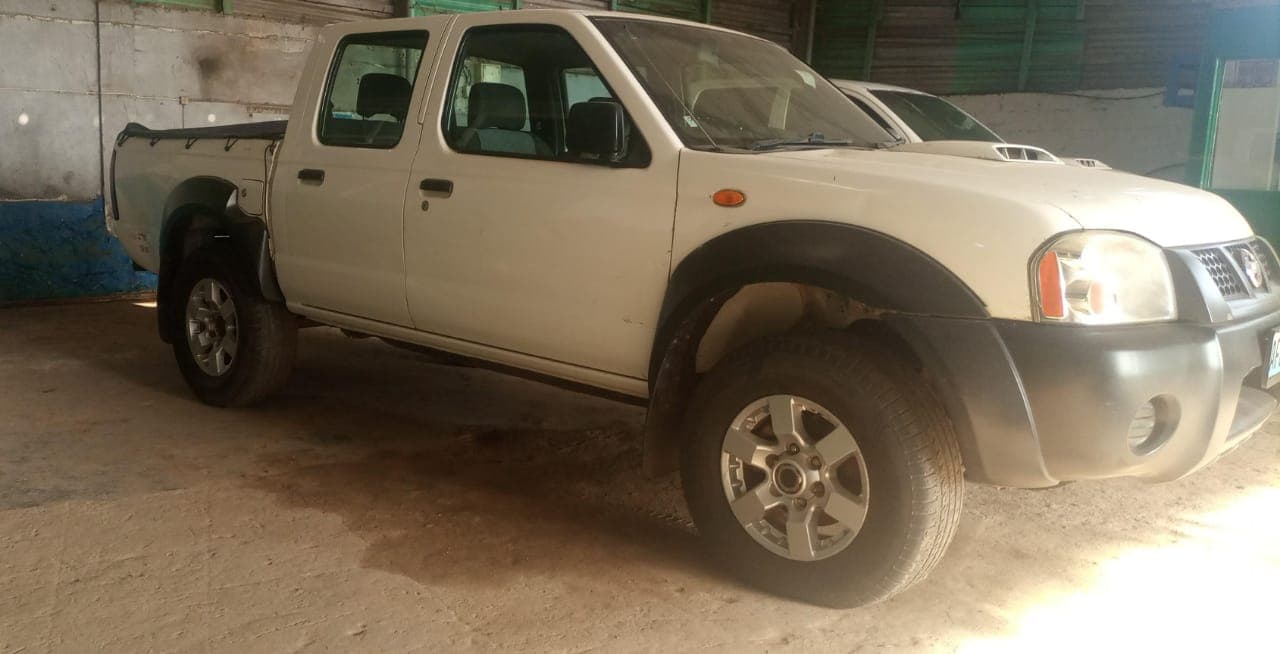 Nissan Hardbody — imagem 4
