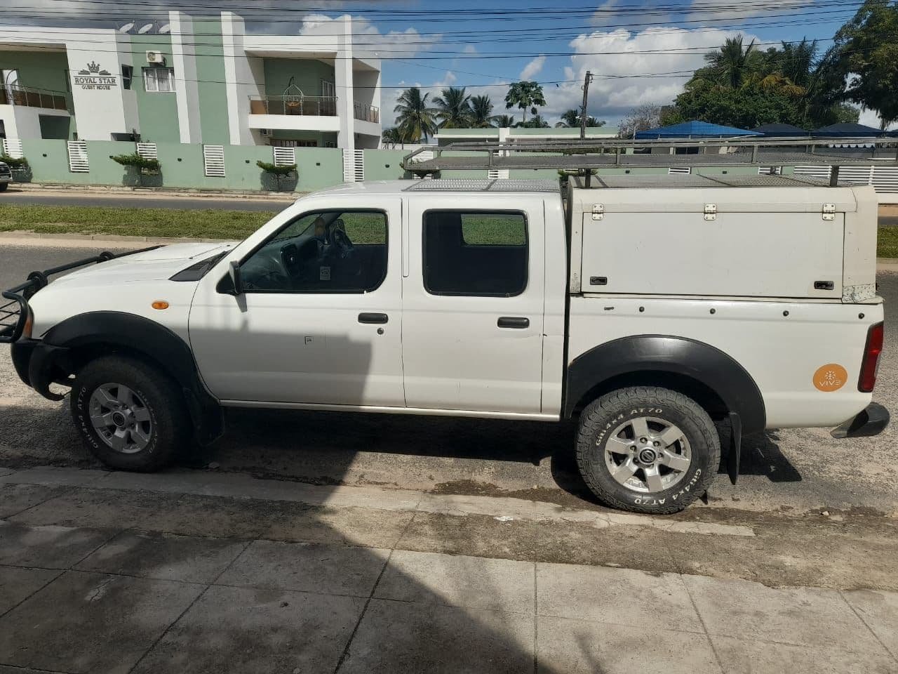 Nissan Hardbody — image 4
