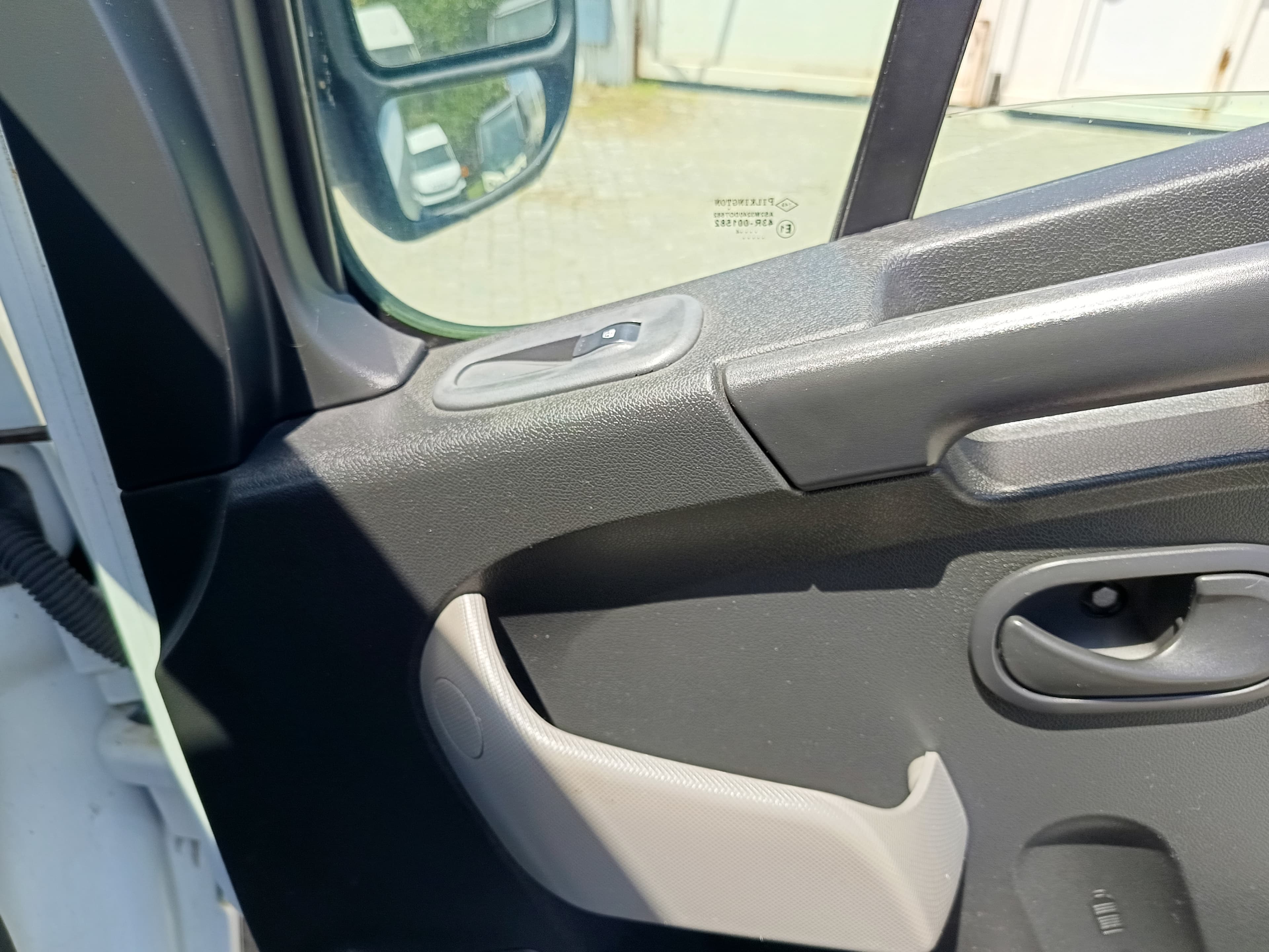 Renault Master · Ano 2014 — imagem 24