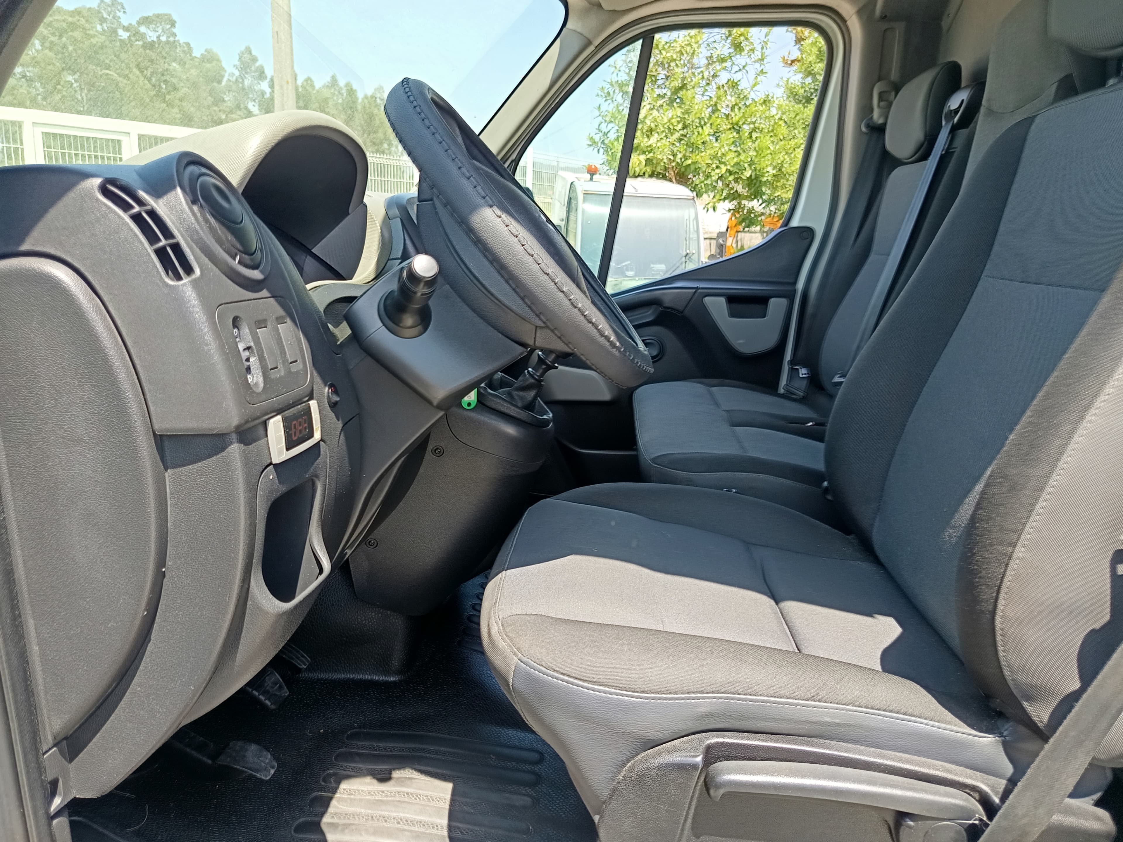 Renault Master · Ano 2014 — imagem 29