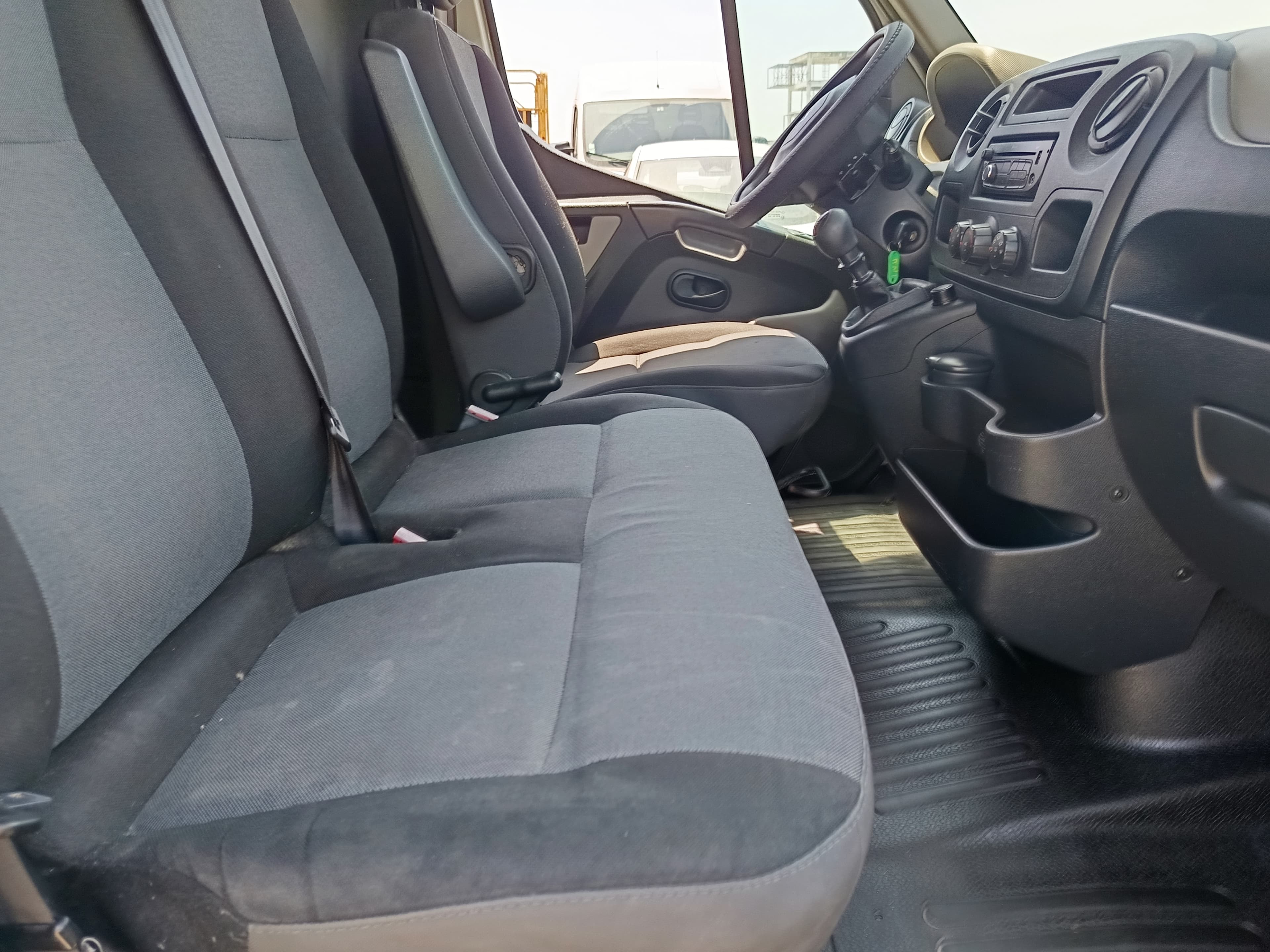 Renault Master · Ano 2014 — imagem 25