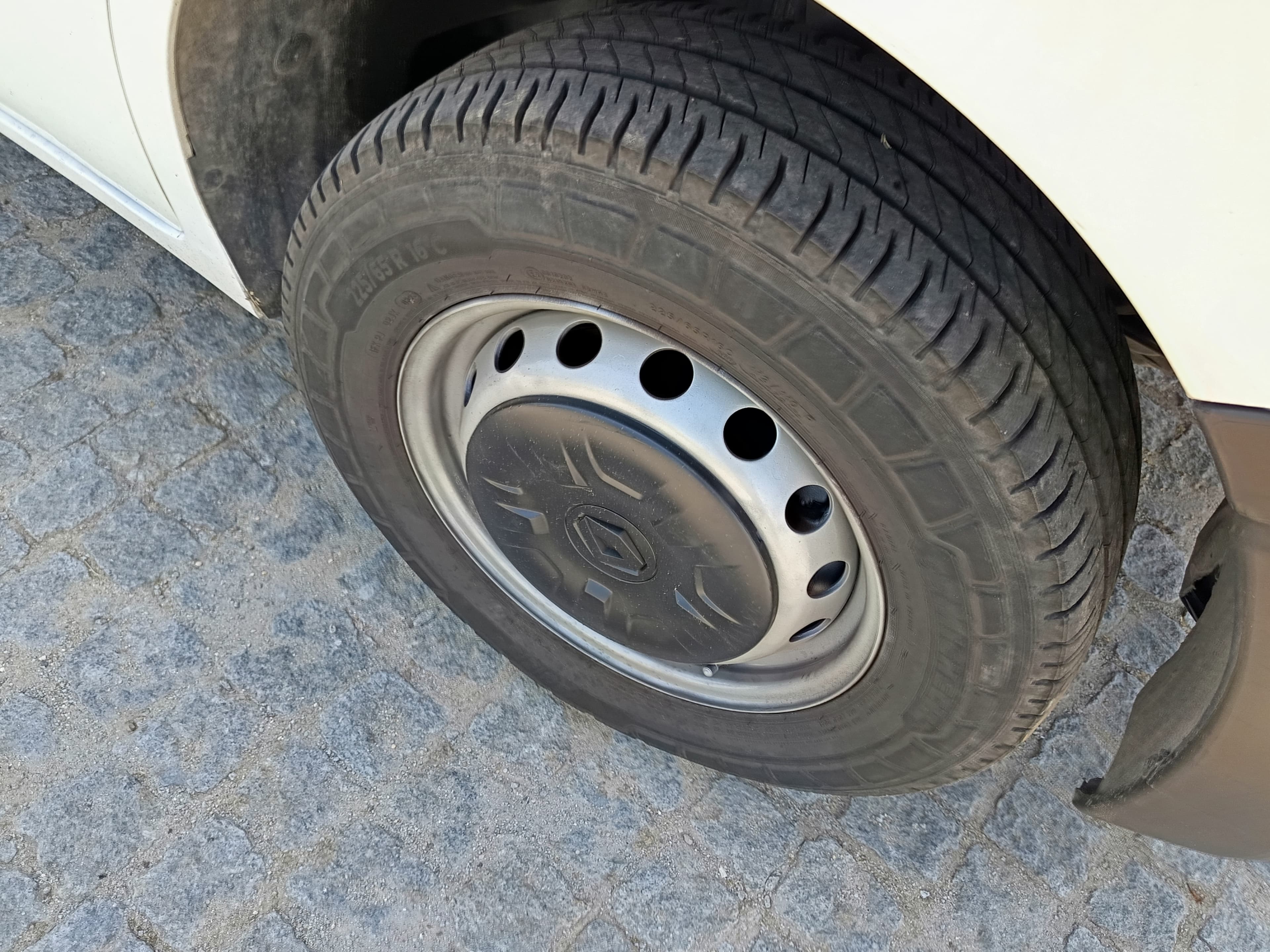 Renault Master · Ano 2014 — imagem 7
