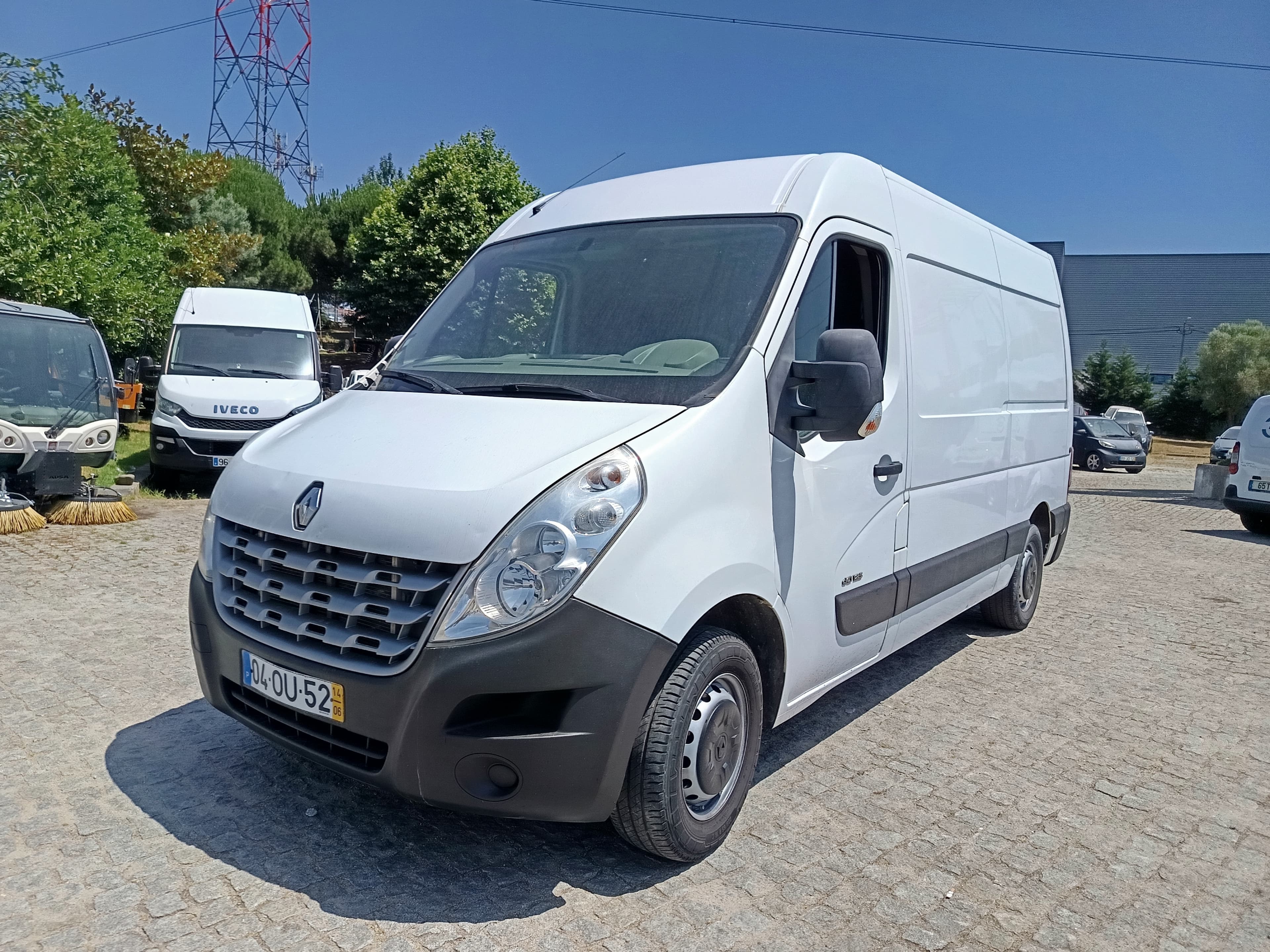 Renault Master · Ano 2014 — imagem 2
