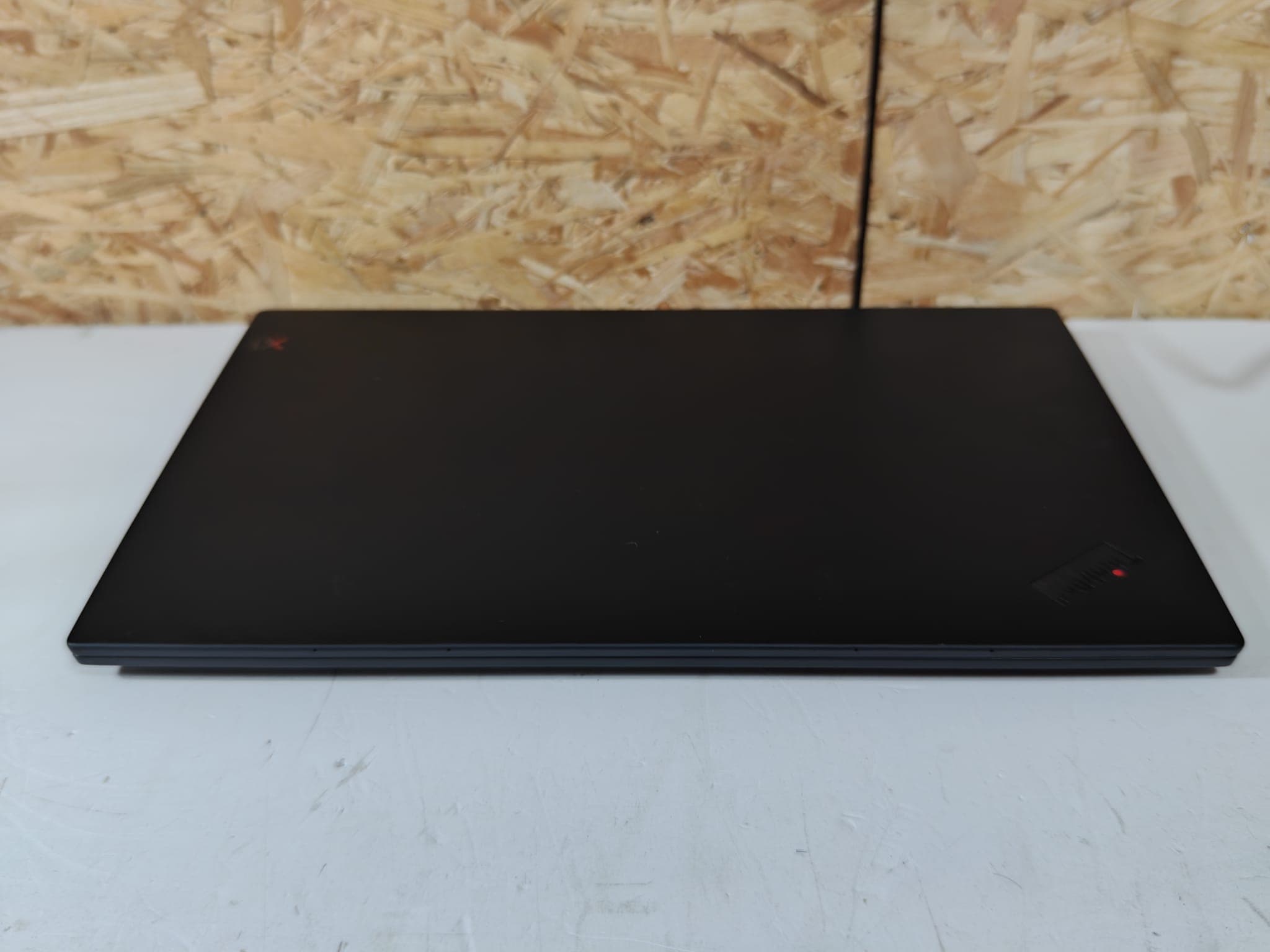 Portátil Lenovo THINKPAD Carbon G7 — imagen 5