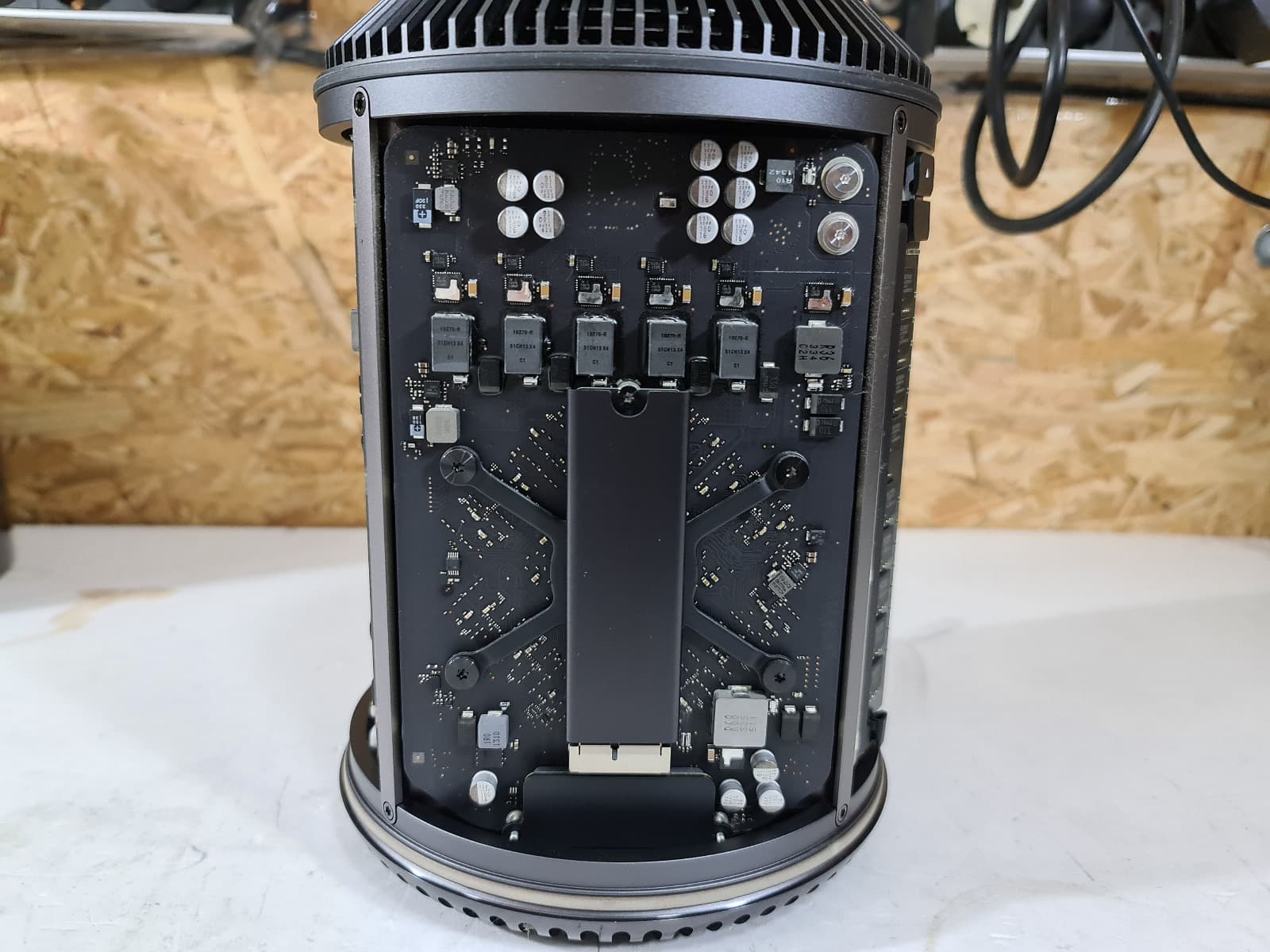 Computador Mac Pro A1481 — imagen 5