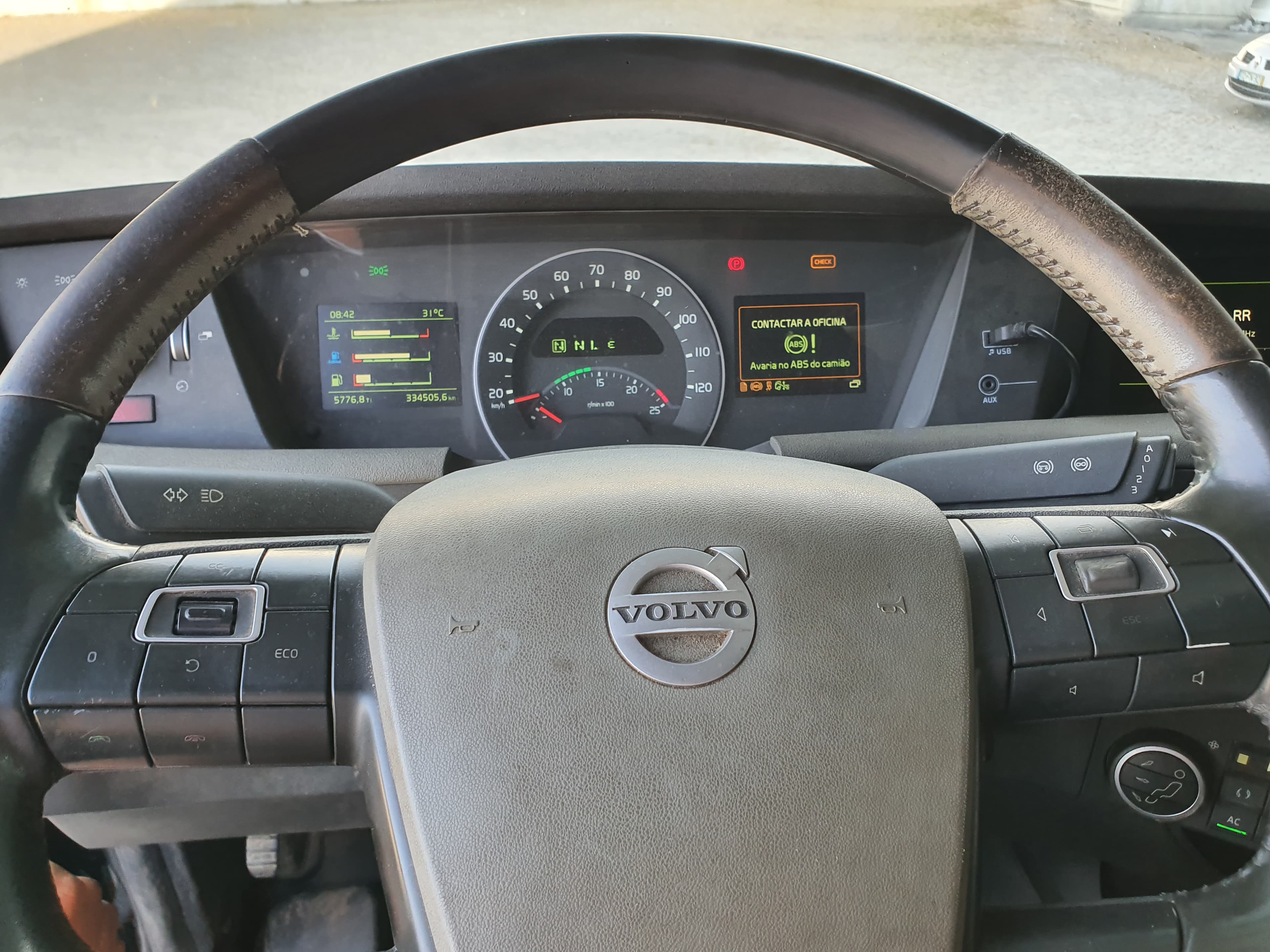 Volvo FH 6X4 · Ano 2014 — imagen 27