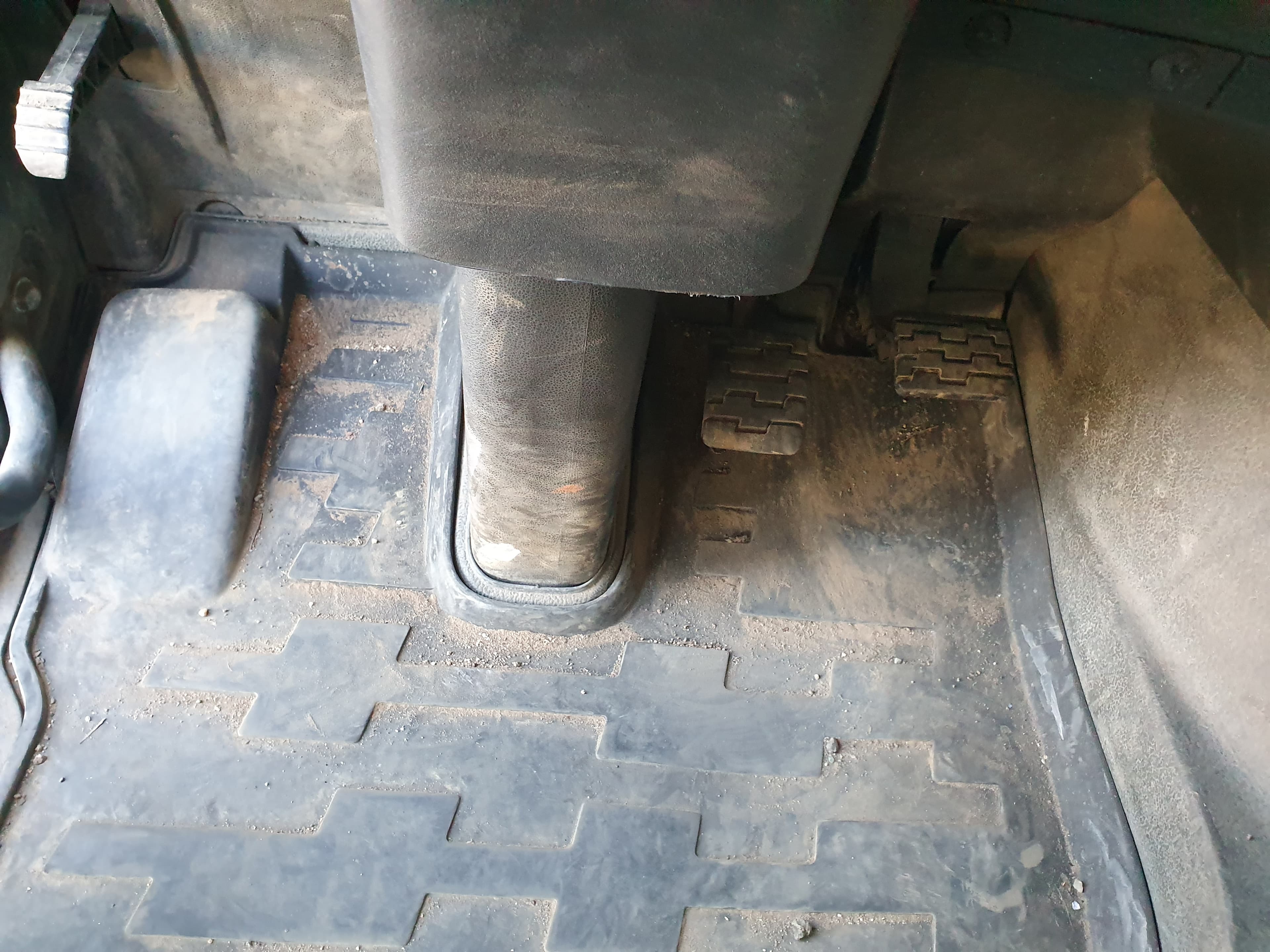 Volvo FH 6X4 · Ano 2014 — imagen 26