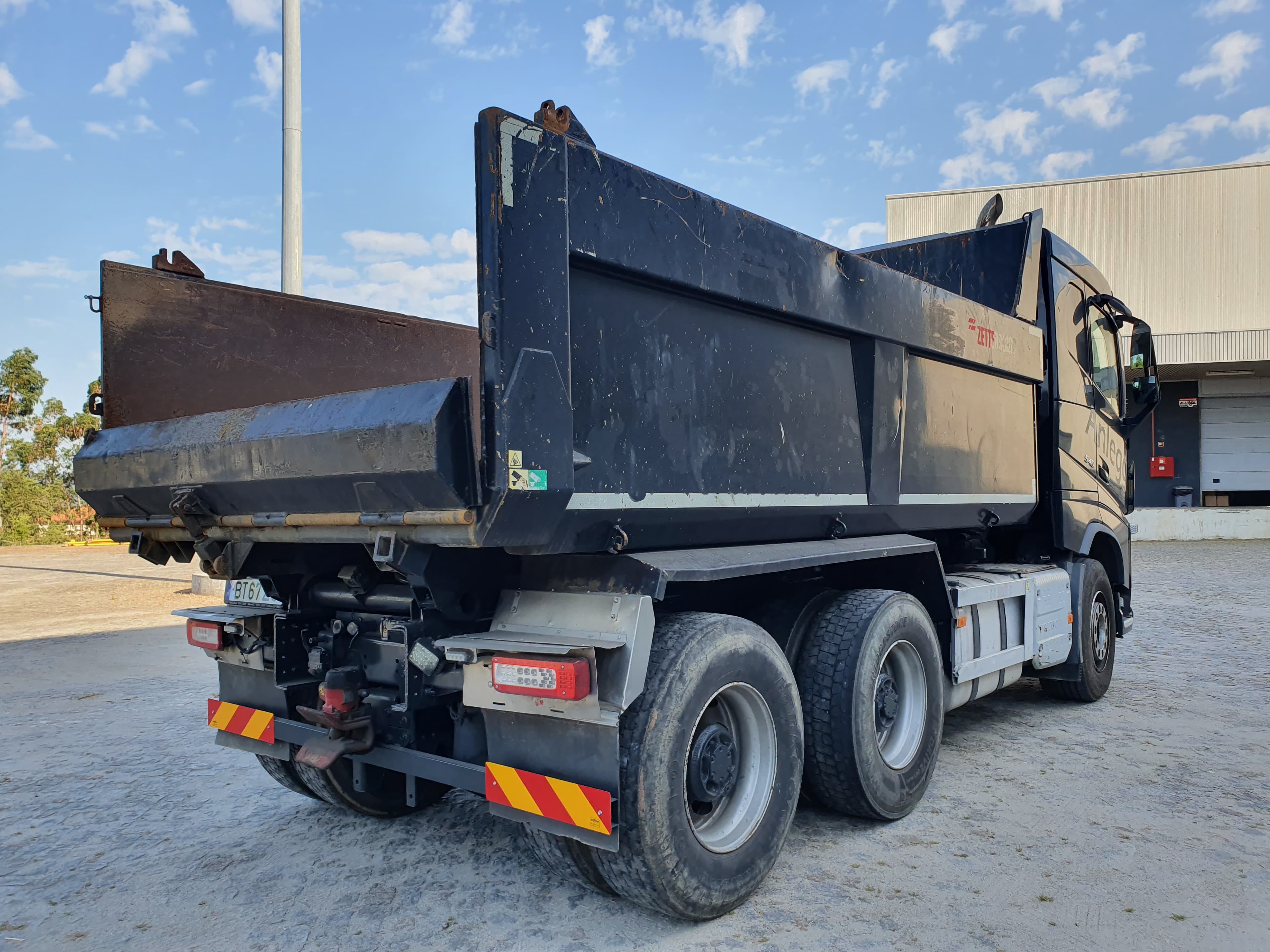 Volvo FH 6X4 · Ano 2014 — imagen 4