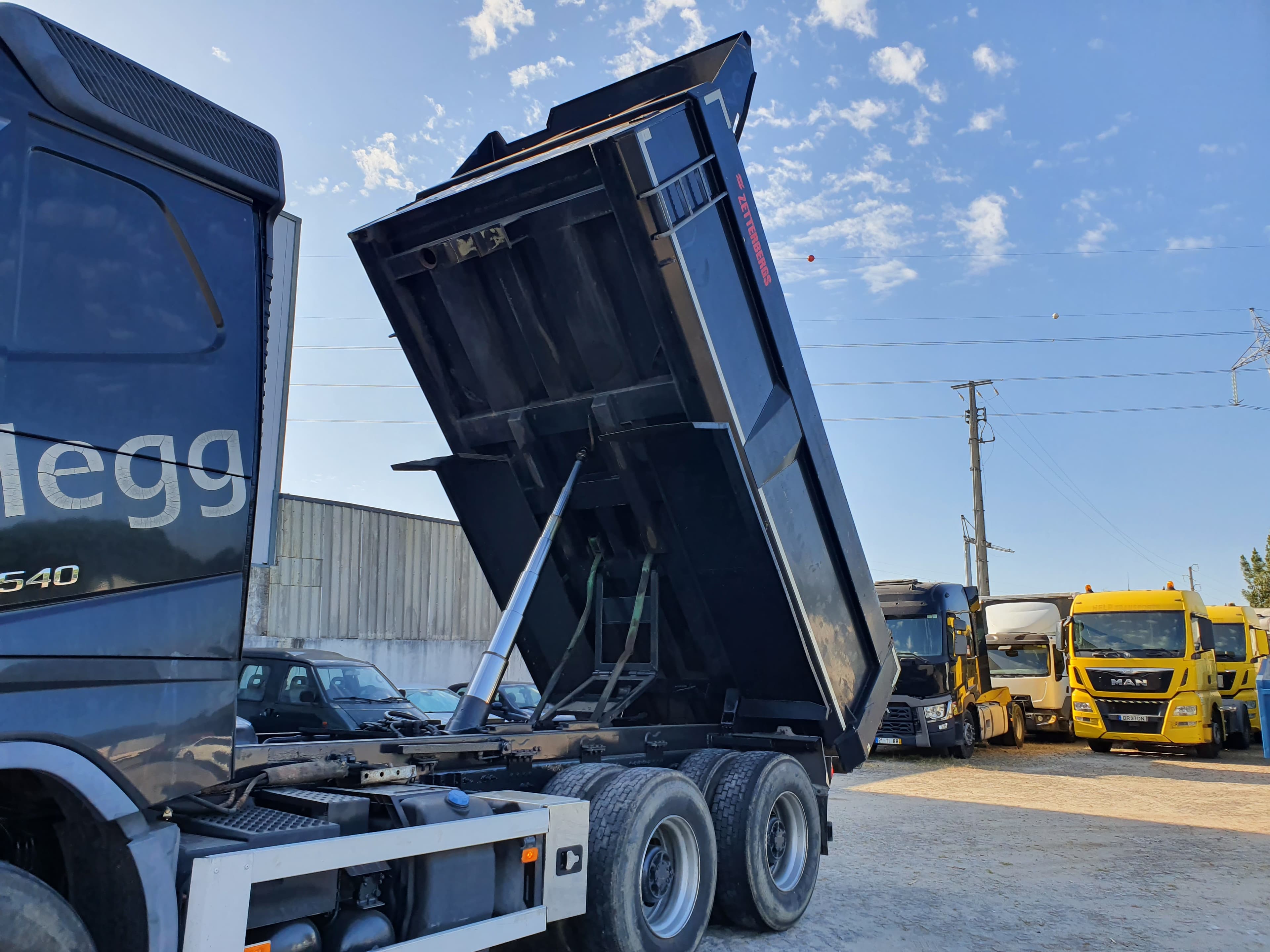 Volvo FH 6X4 · Ano 2014 — imagen 7