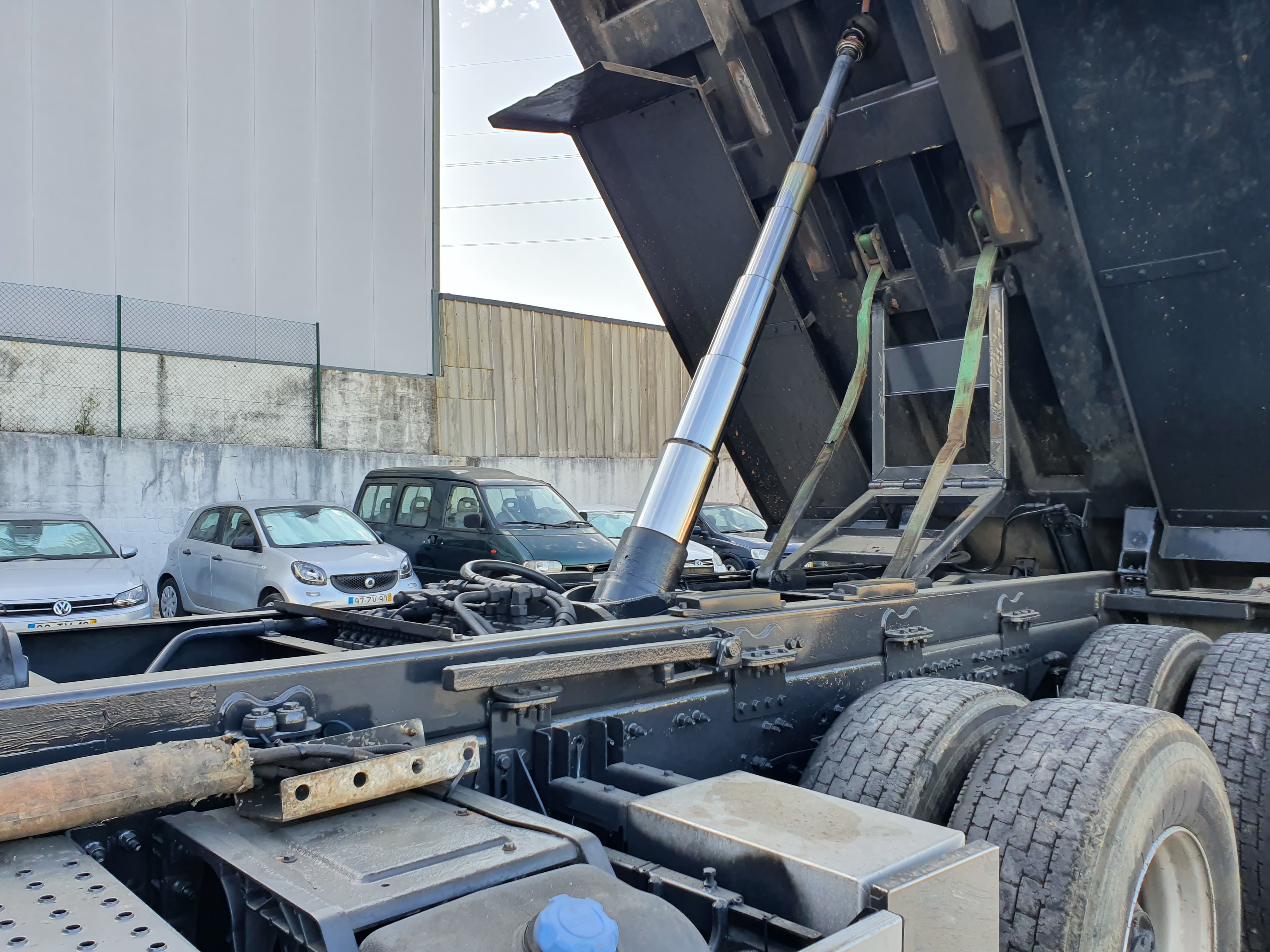 Volvo FH 6X4 · Ano 2014 — imagen 8