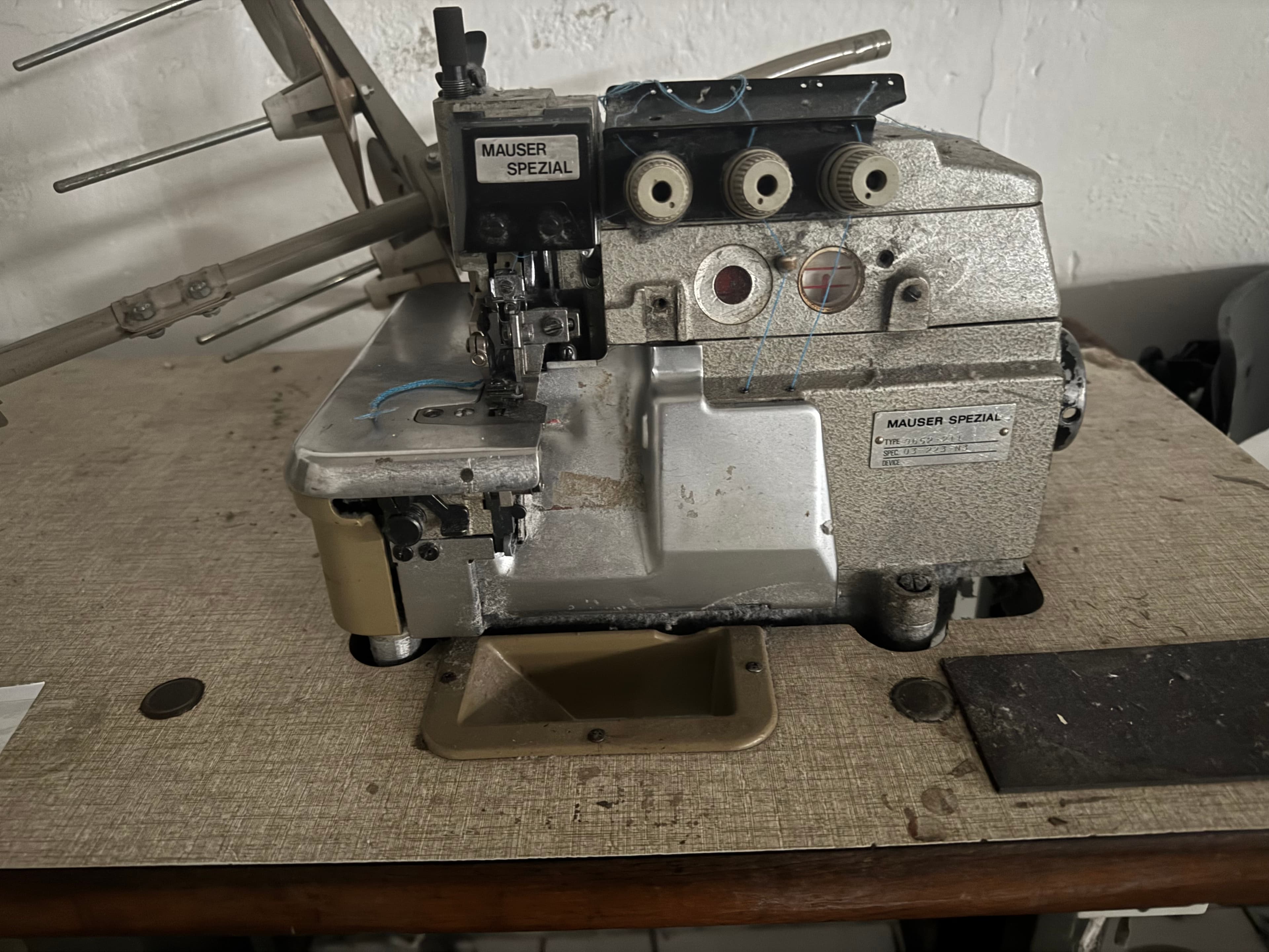 Máquina de Costura — image 2