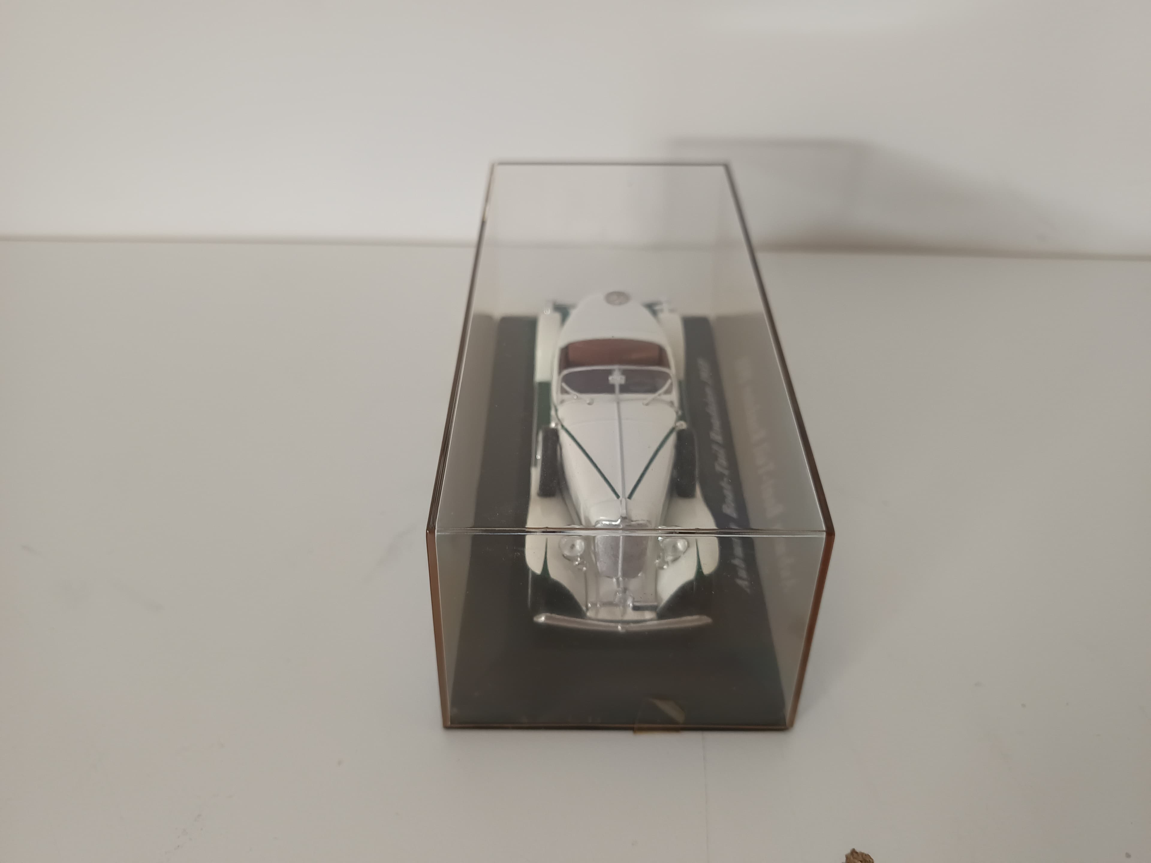 Miniatura Veículo Escala 1:43 — image 2
