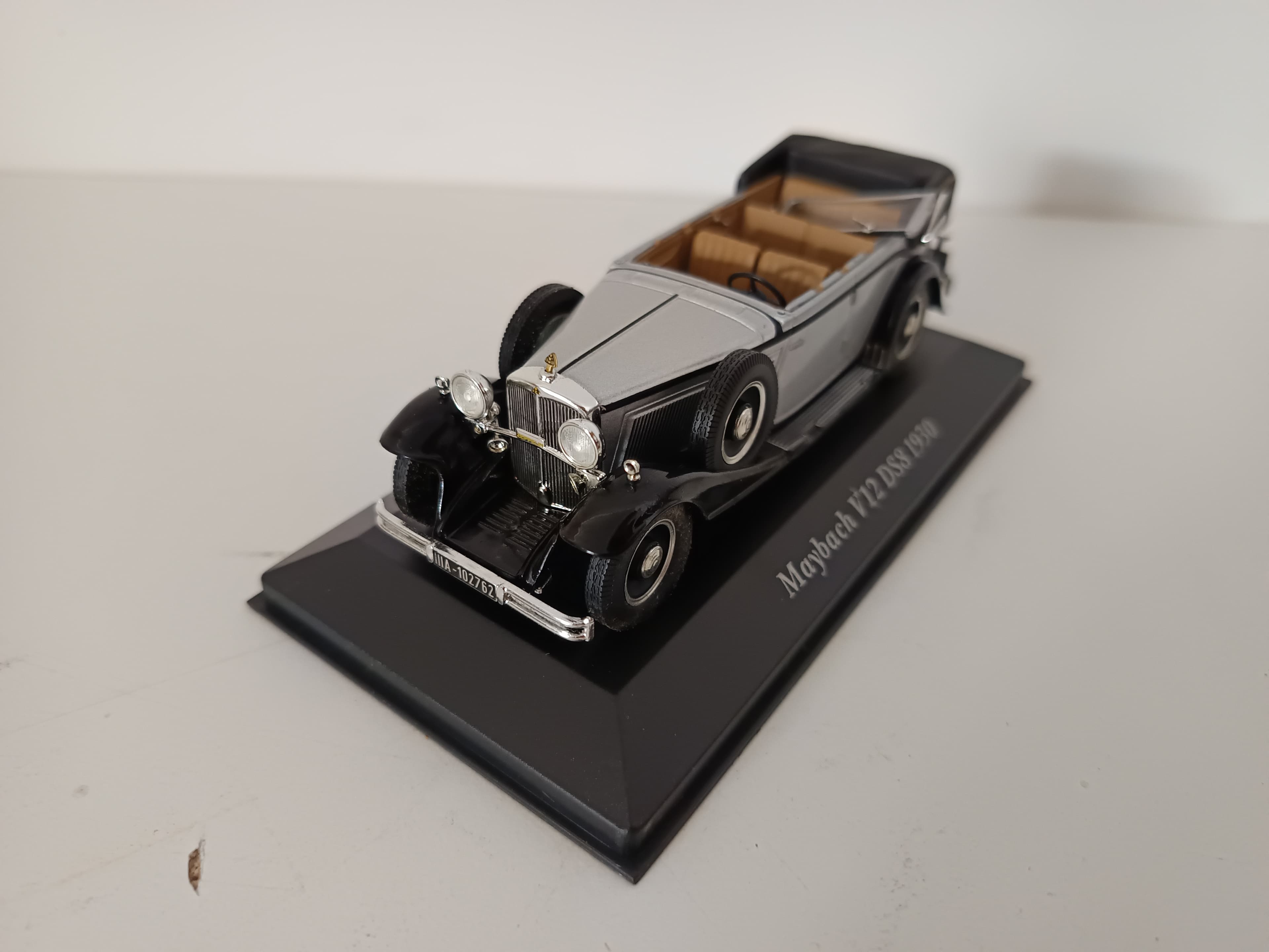 Miniatura Veículo Escala 1:43 — image 2