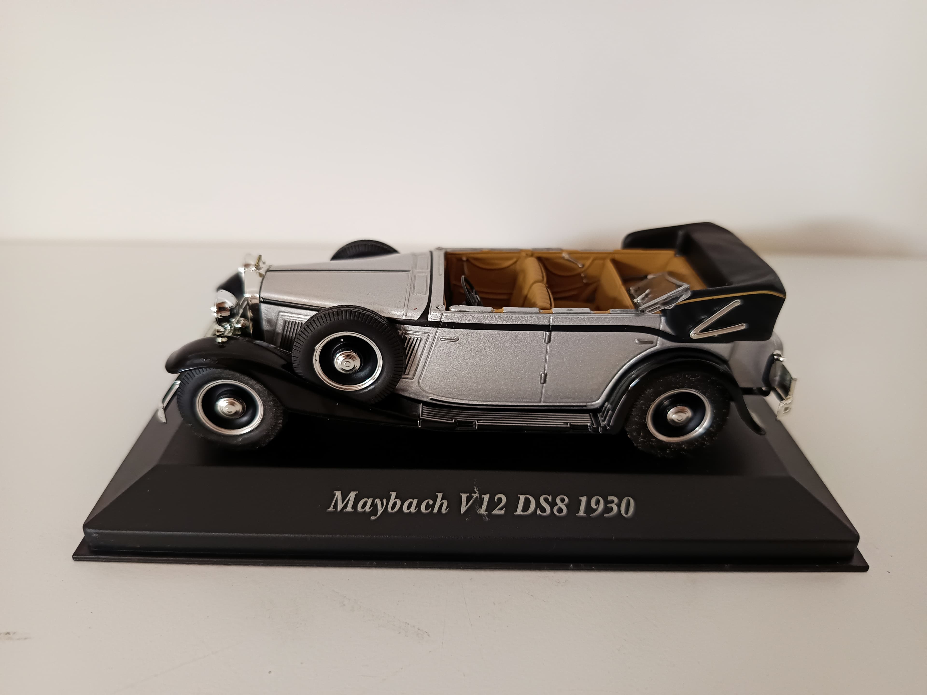 Miniatura Veículo Escala 1:43