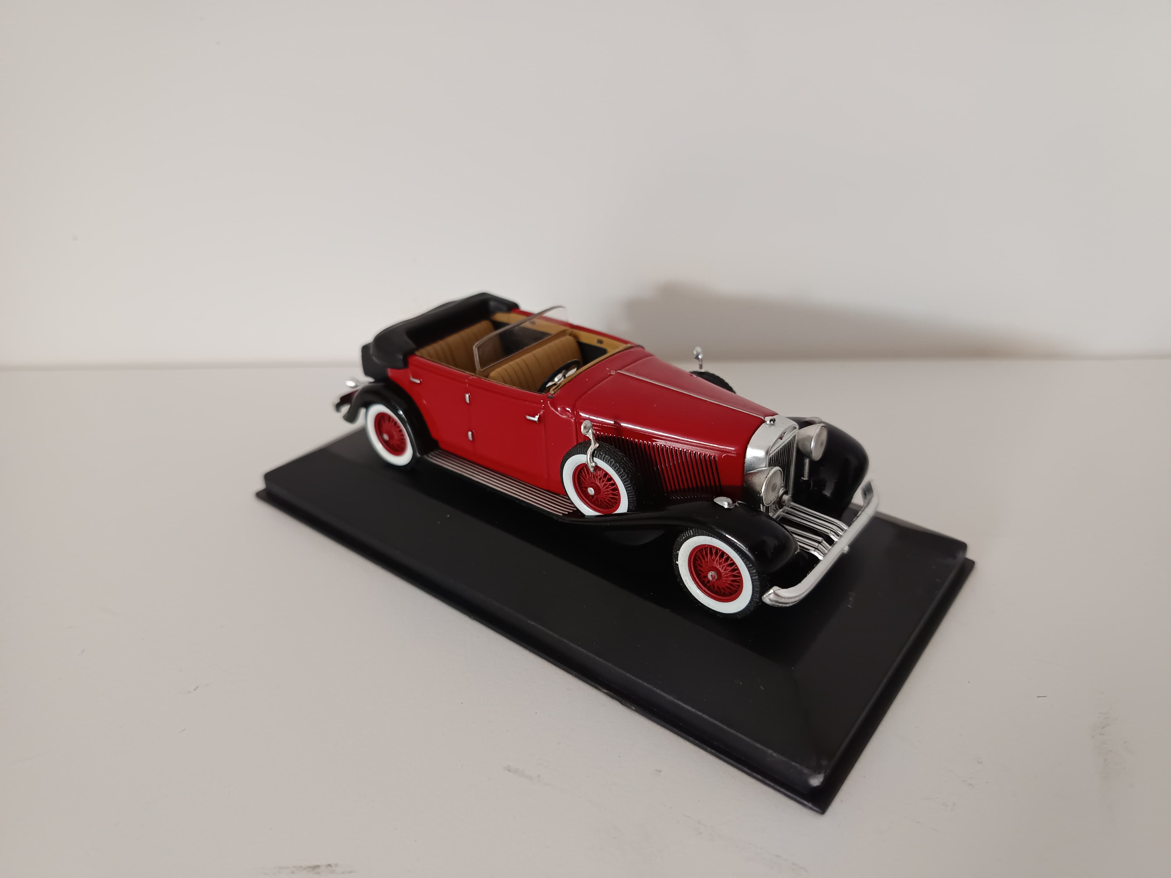Miniatura Veículo Escala 1:43 — imagem 3