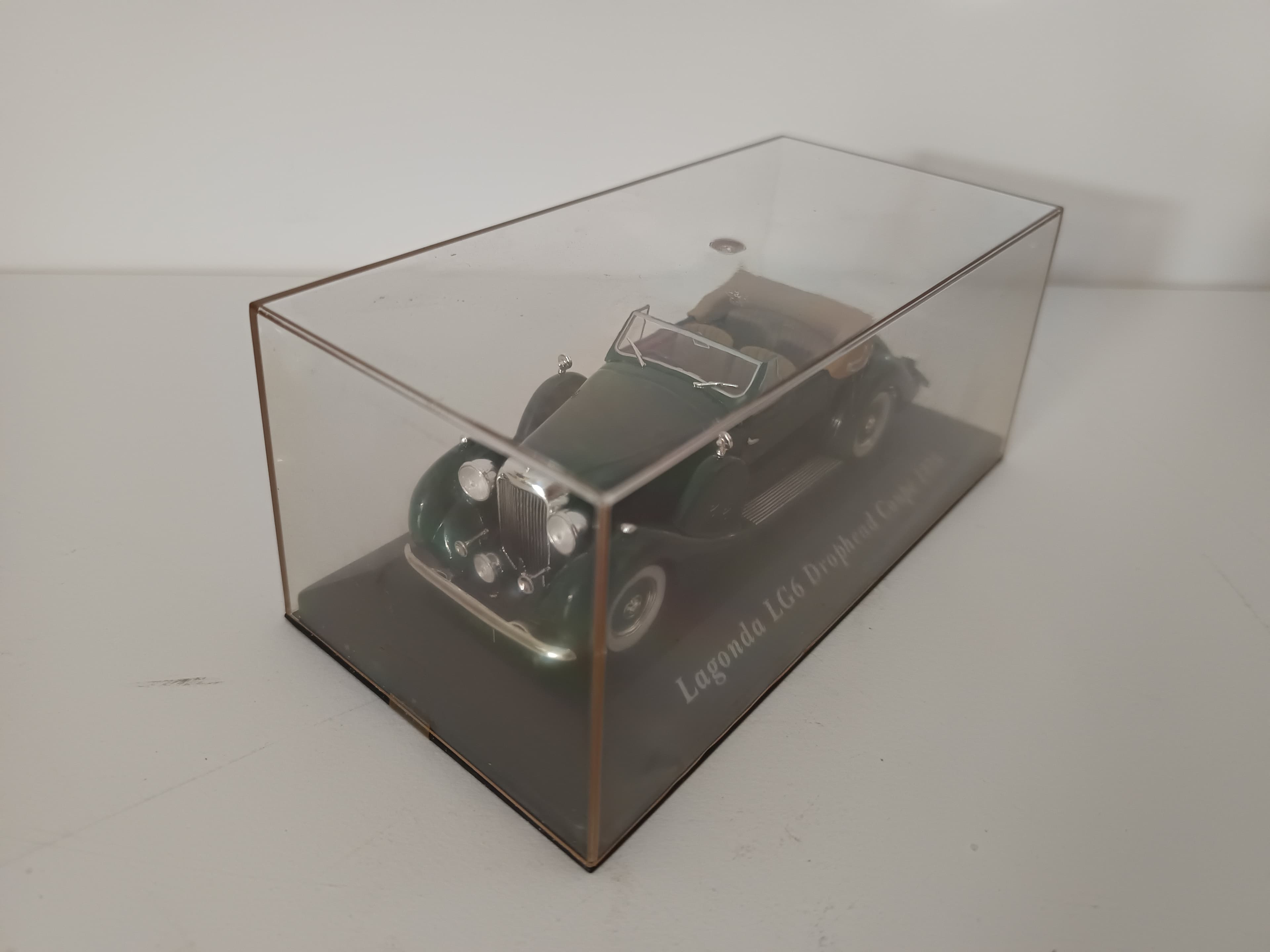 Miniatura de Vehículo Escala 1:43 — imagen 2