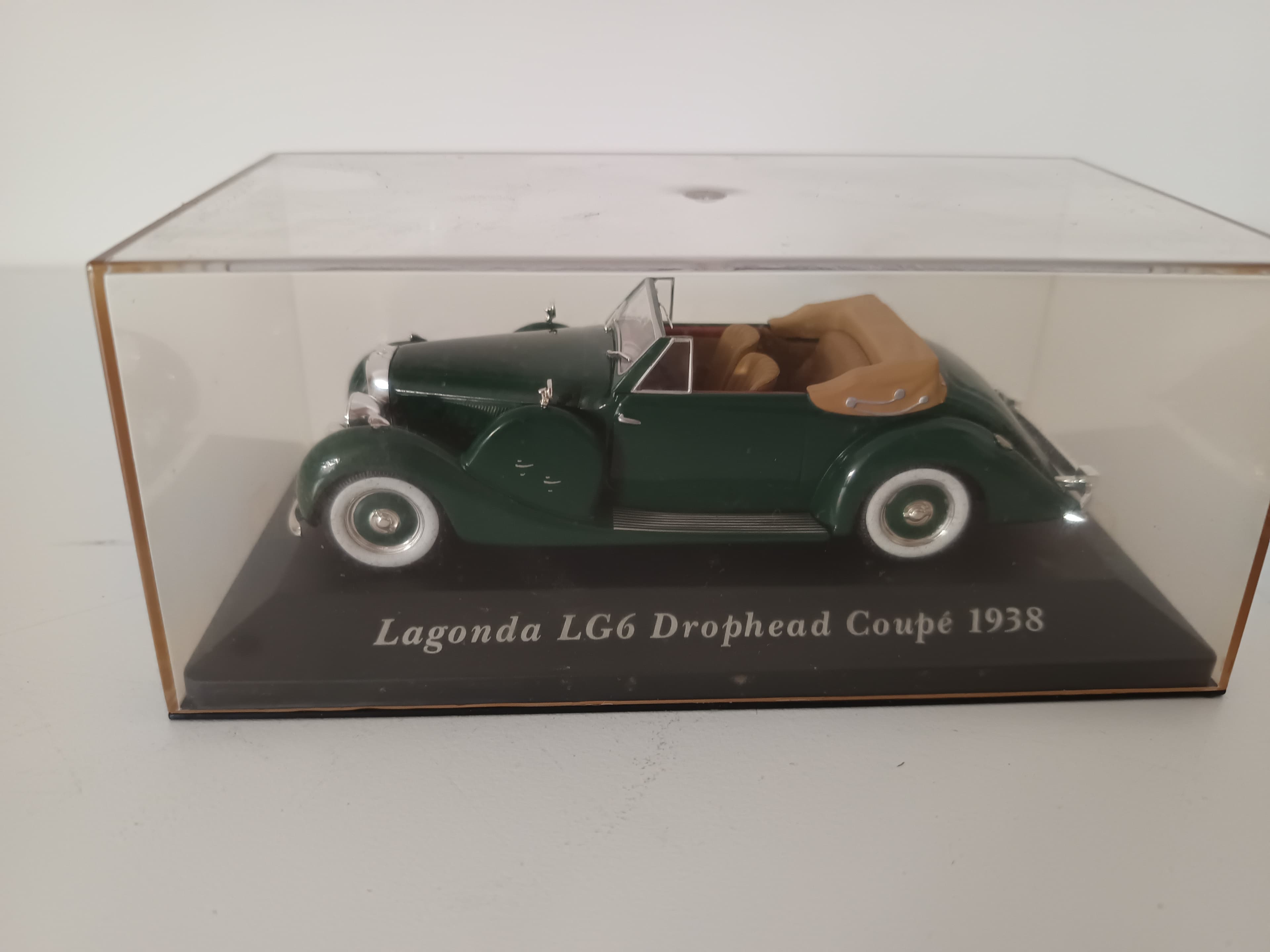 Miniatura Veículo Escala 1:43