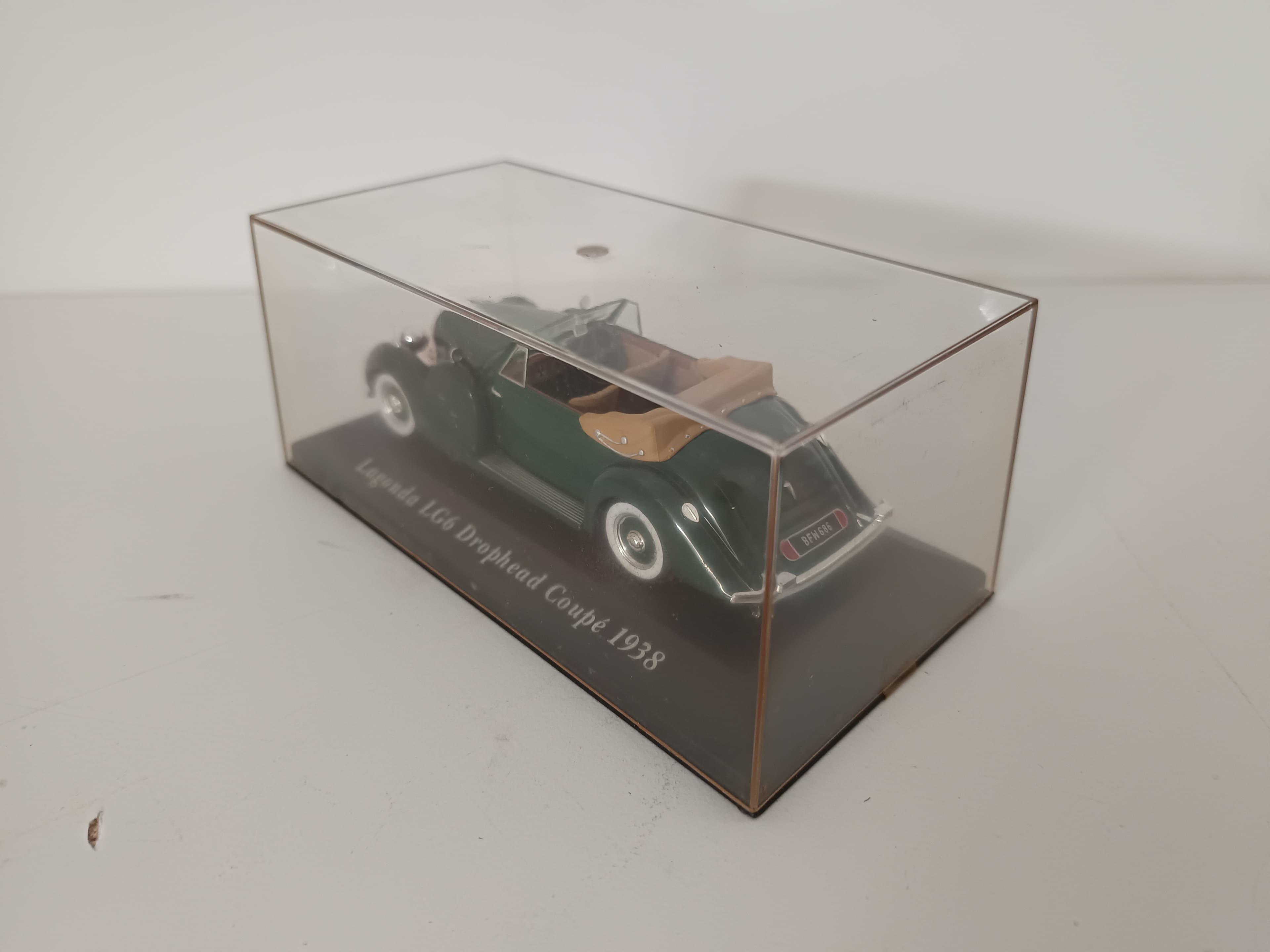 Miniatura de Vehículo Escala 1:43 — imagen 5