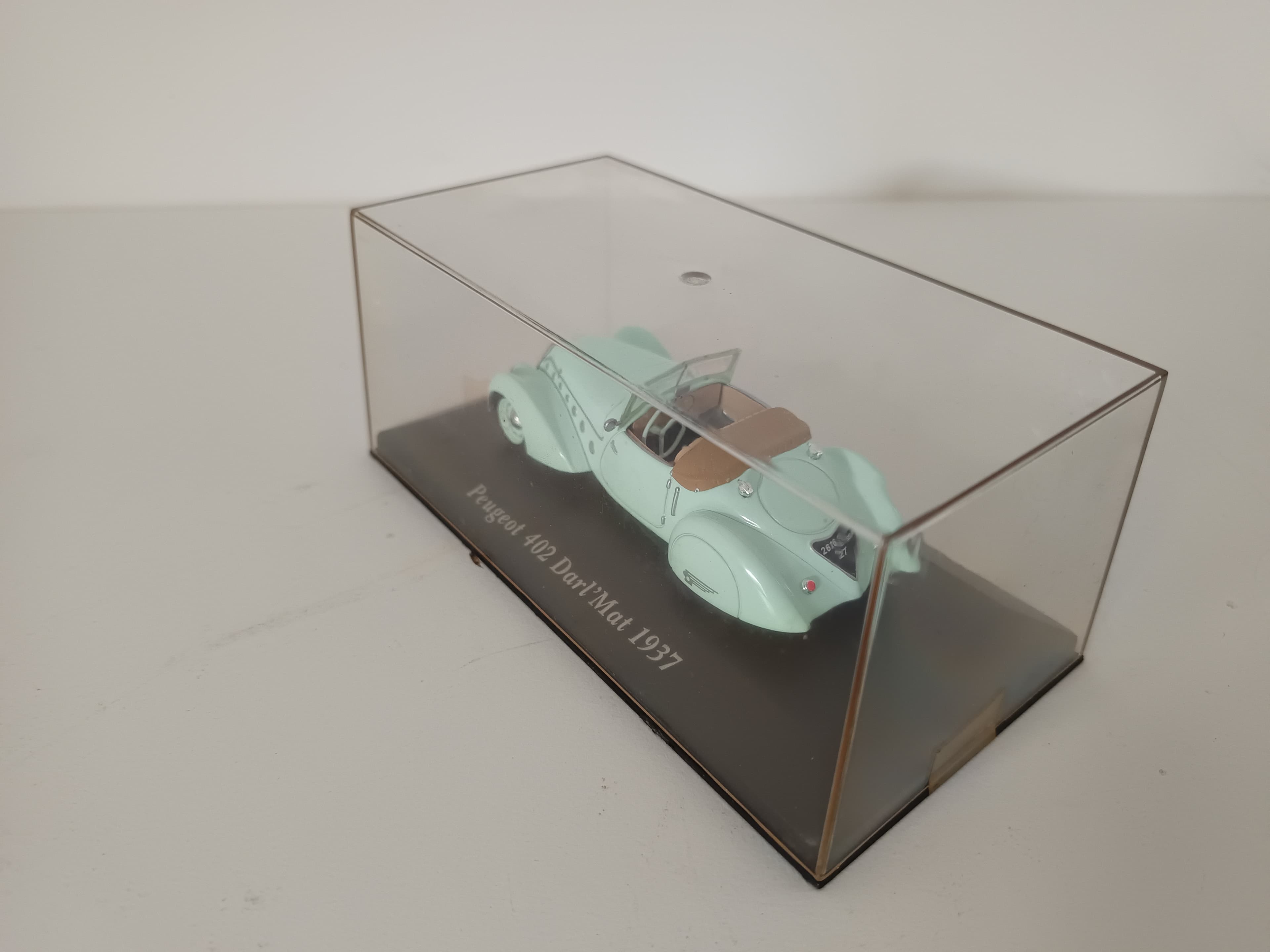 Miniatura Veículo Escala 1:43 — image 5