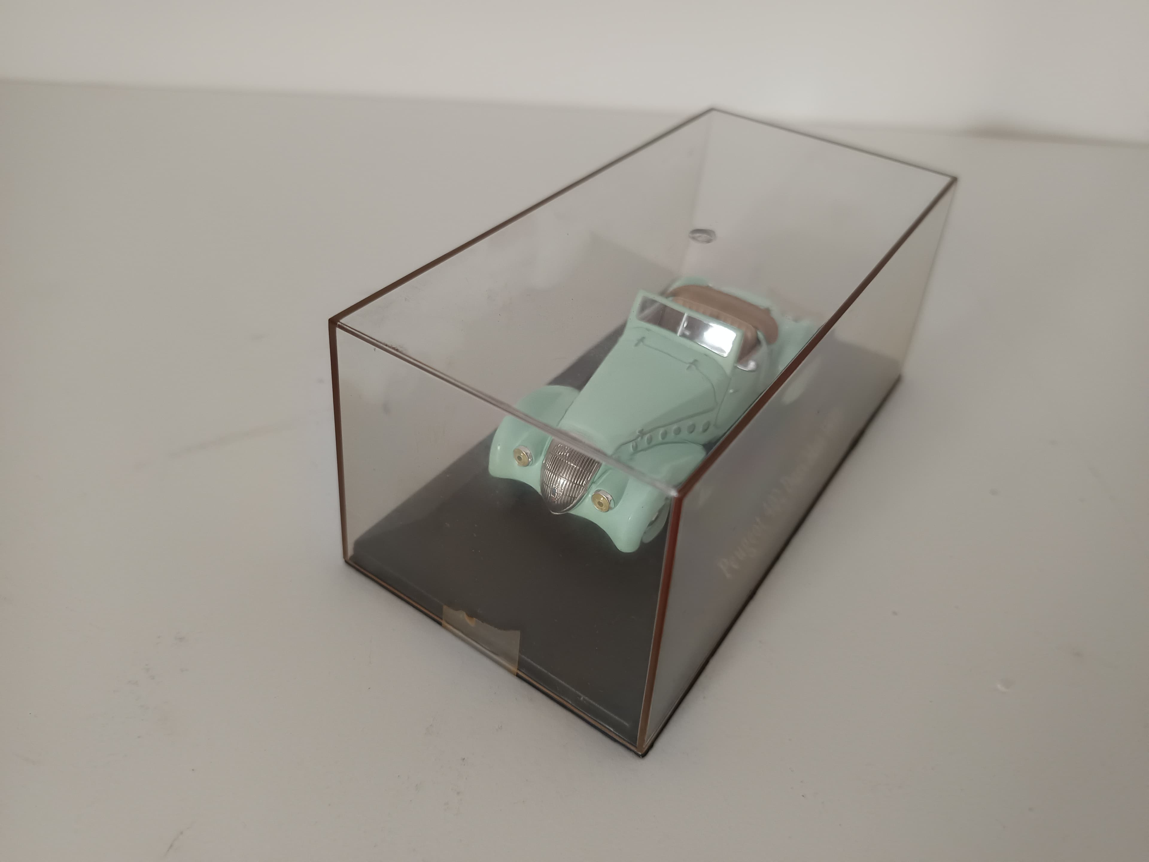 Miniatura Veículo Escala 1:43 — image 2