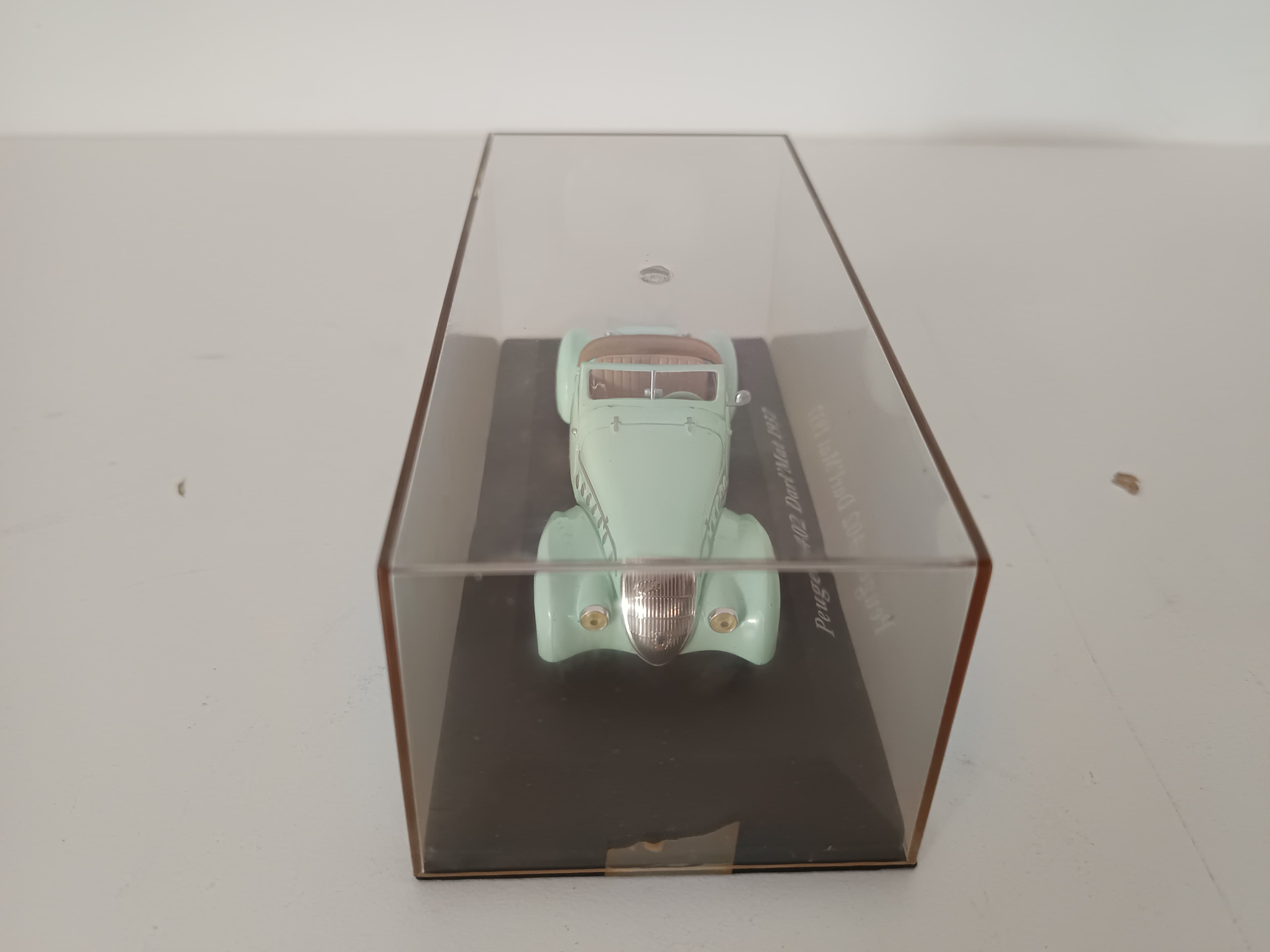 Miniatura Veículo Escala 1:43 — image 3