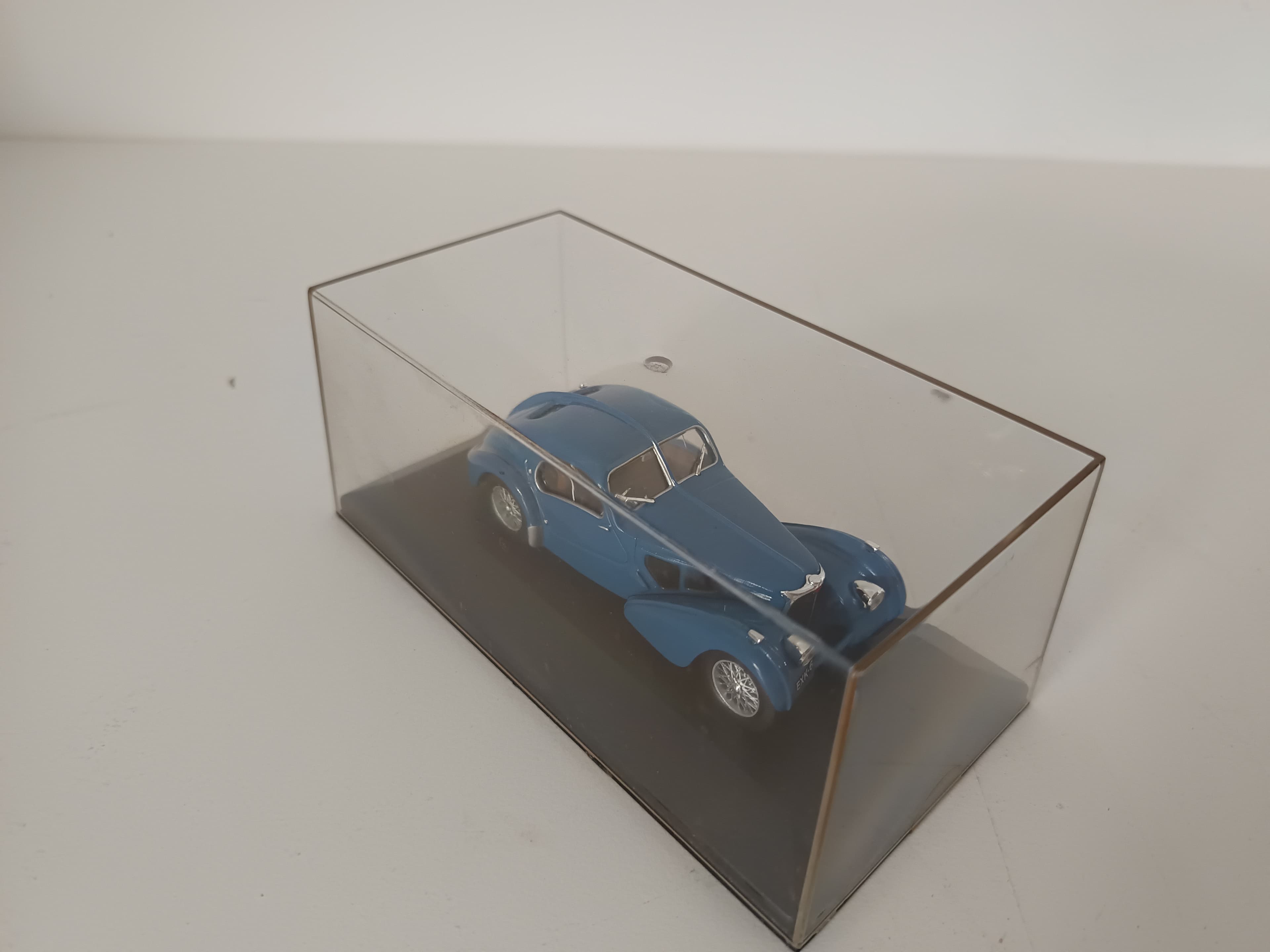 Miniatura Veículo Escala 1:43 — imagem 4