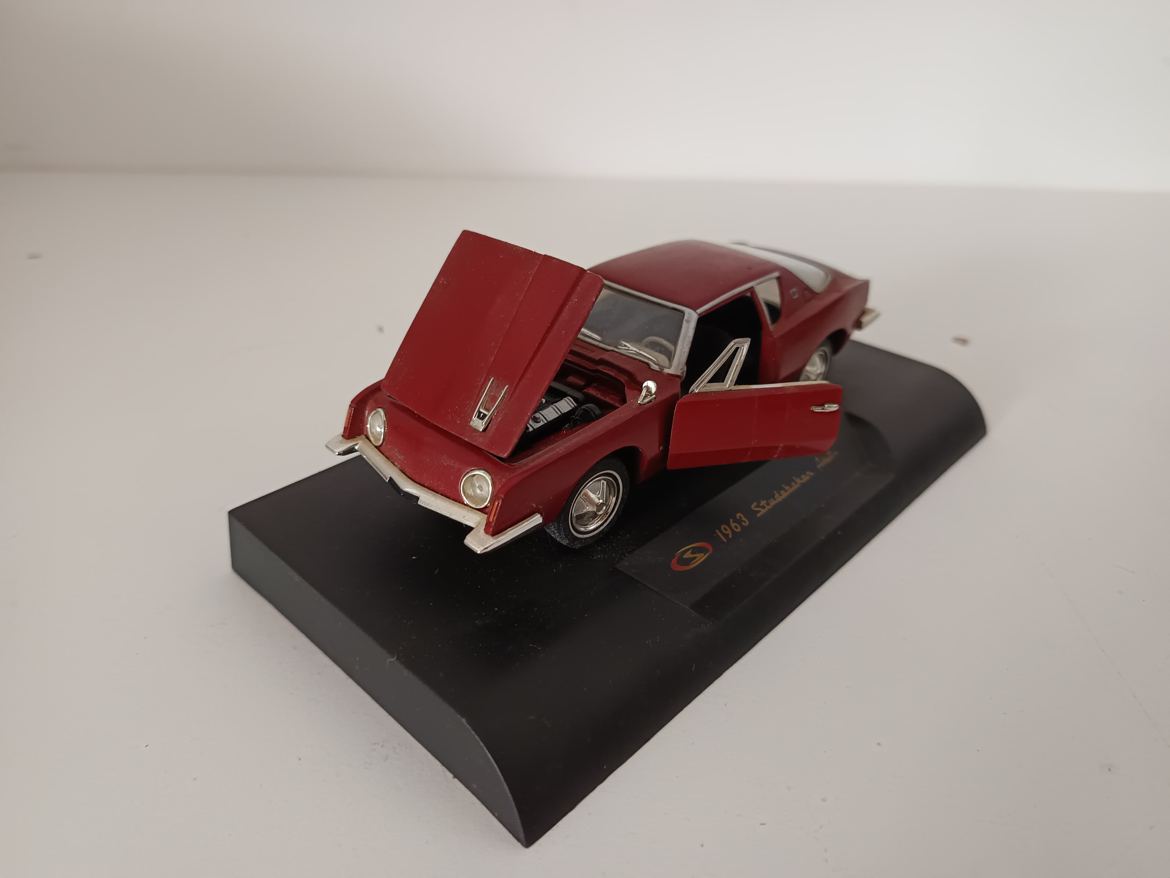Miniatura Veículo Escala 1:43 — imagem 2