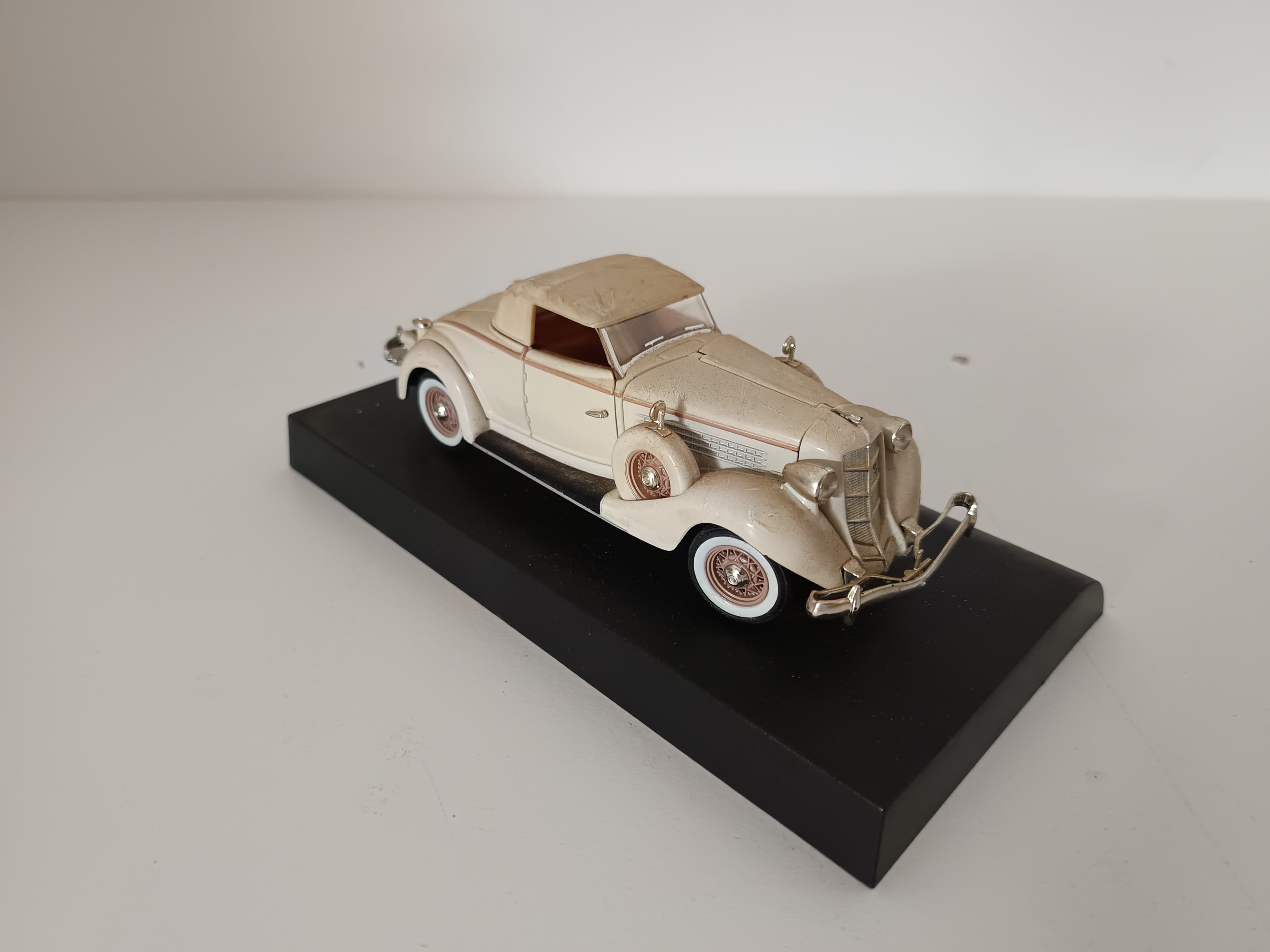 Miniatura Veículo Escala 1:43 — imagen 5
