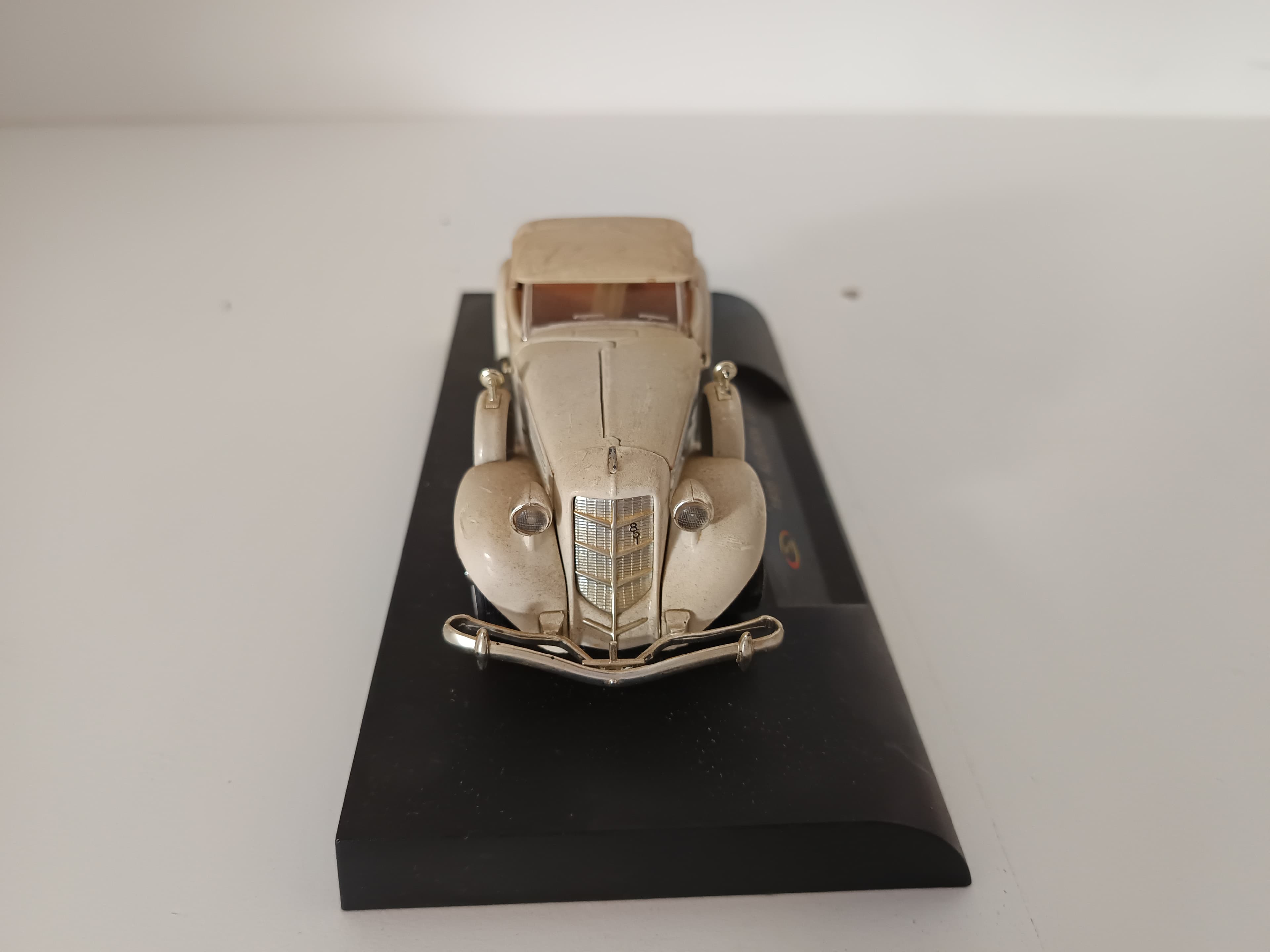 Miniatura Veículo Escala 1:43 — imagen 4