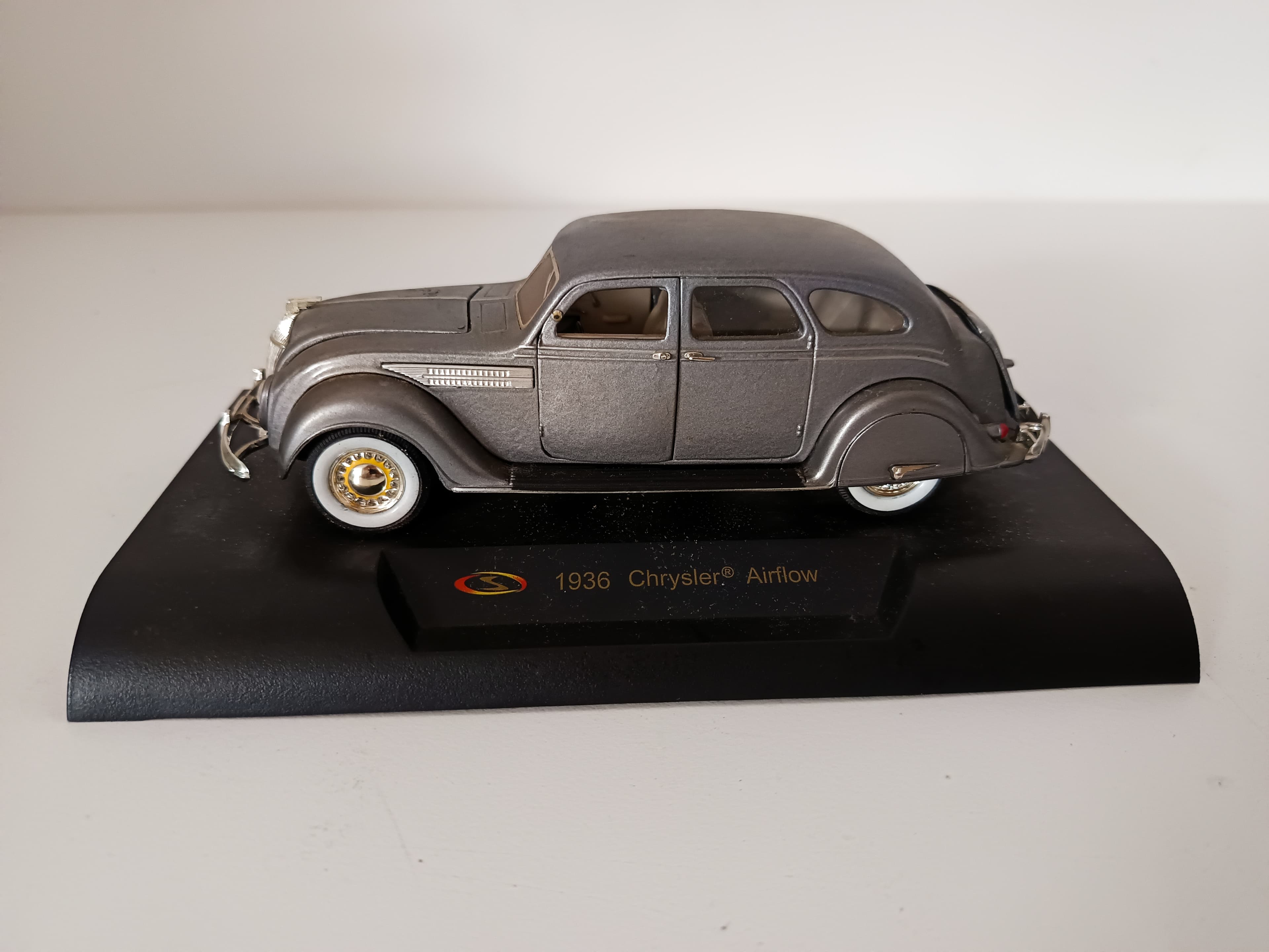 Miniatura Veículo Escala 1:43