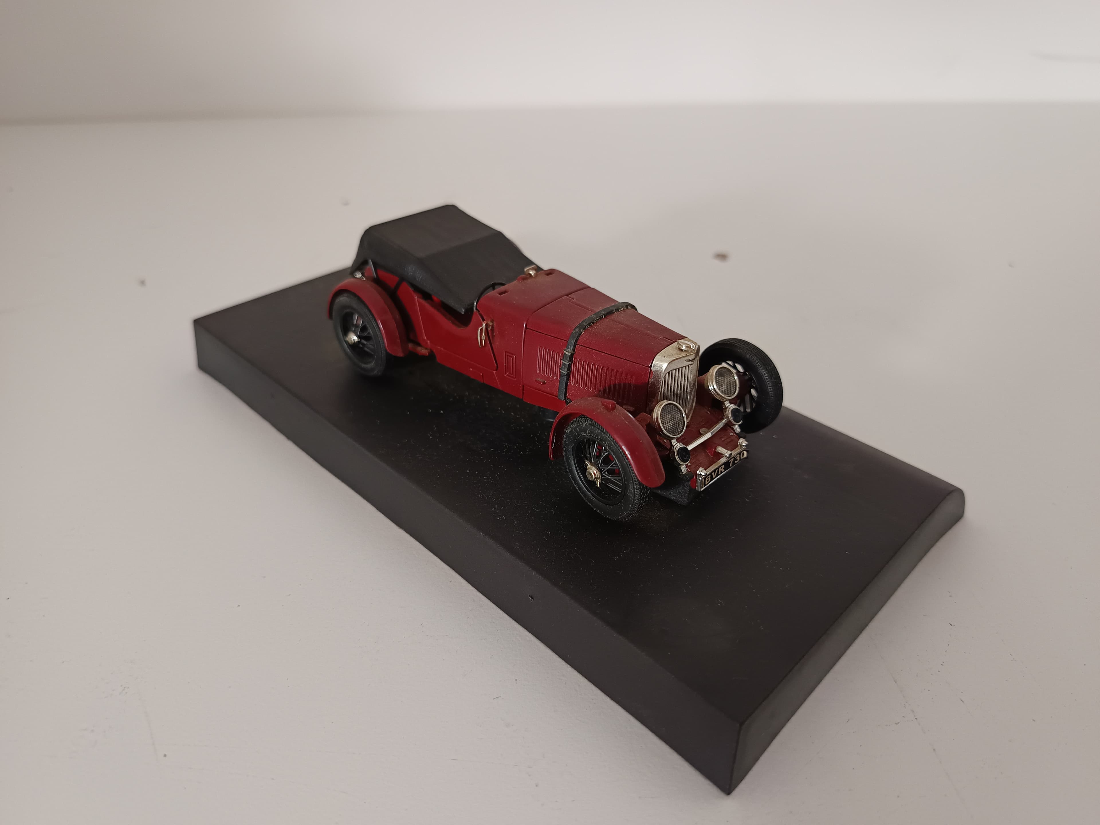 Miniatura de Vehículo Escala 1:43 — imagen 4