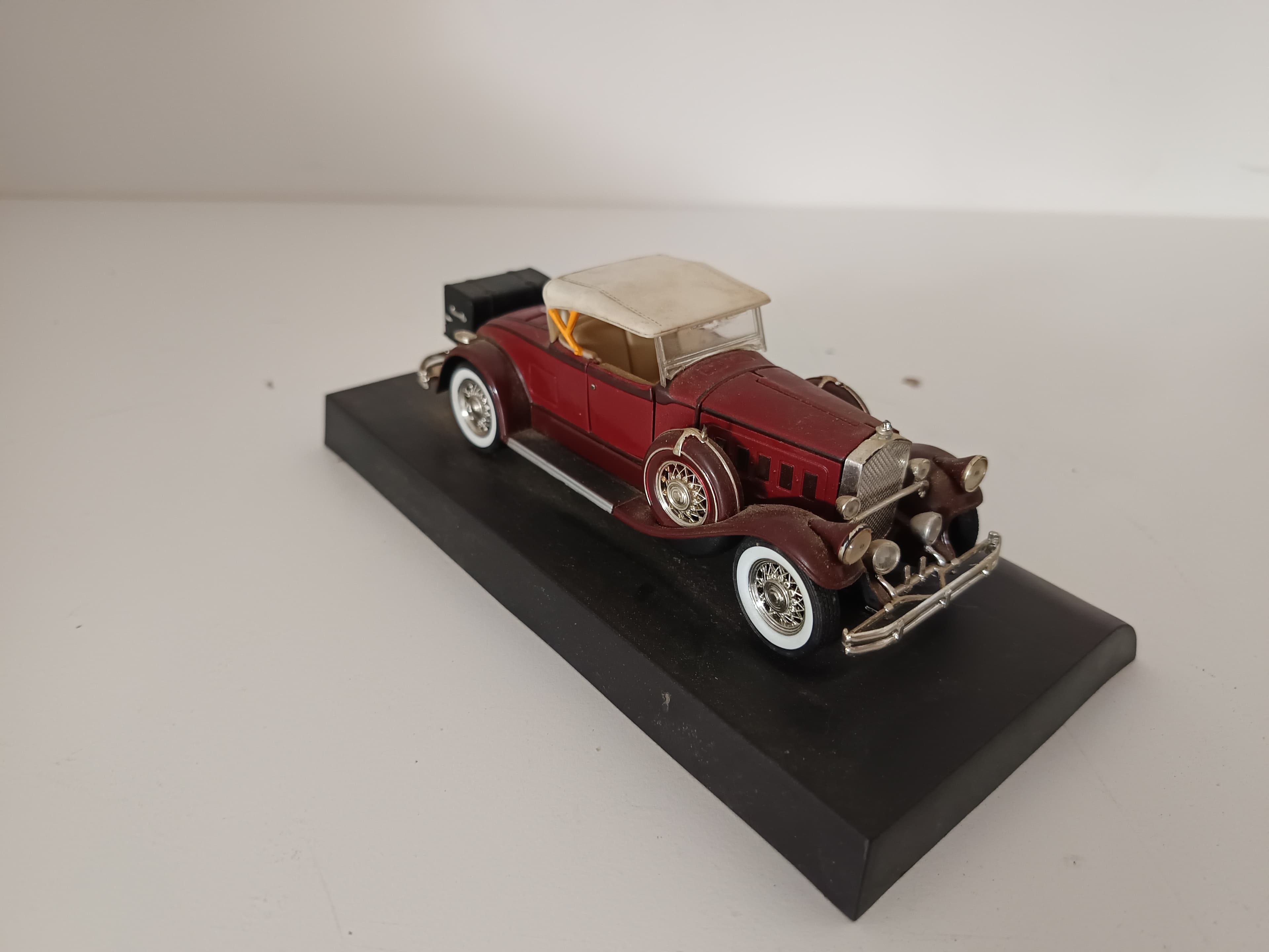 Miniatura de Vehículo Escala 1:43 — imagen 5