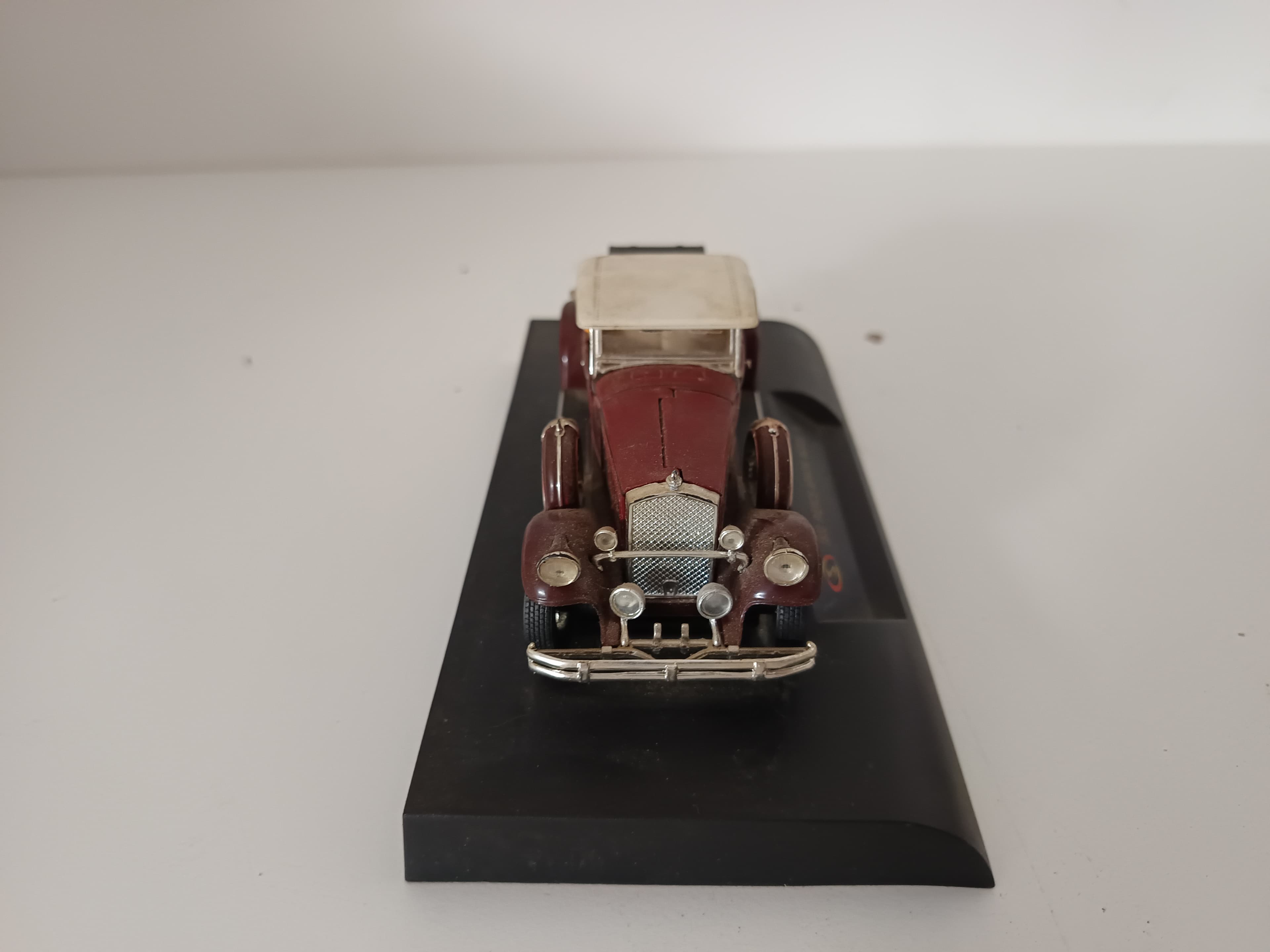 Miniatura de Vehículo Escala 1:43 — imagen 4
