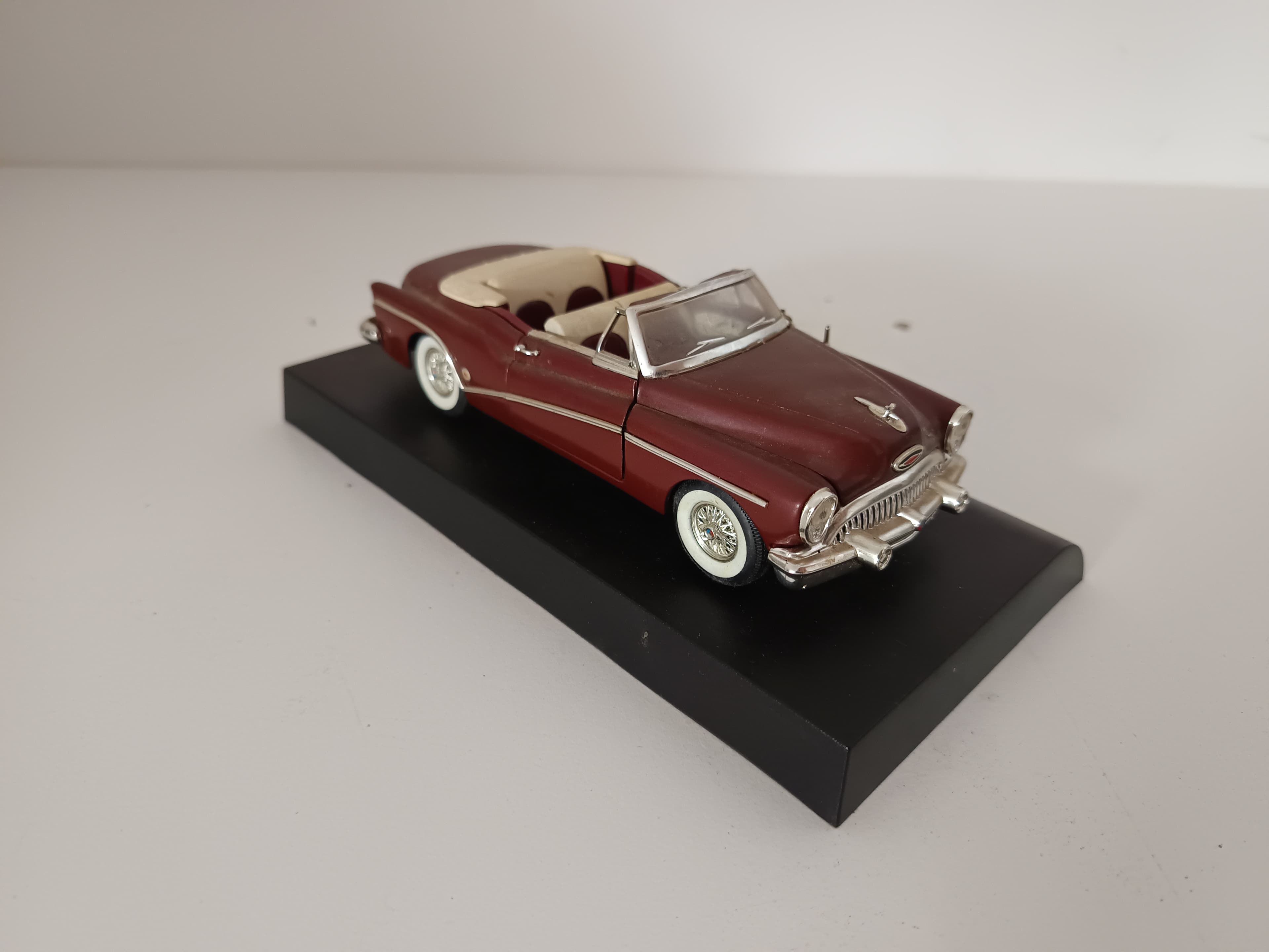 Miniatura de Vehículo Escala 1:43 — imagen 5