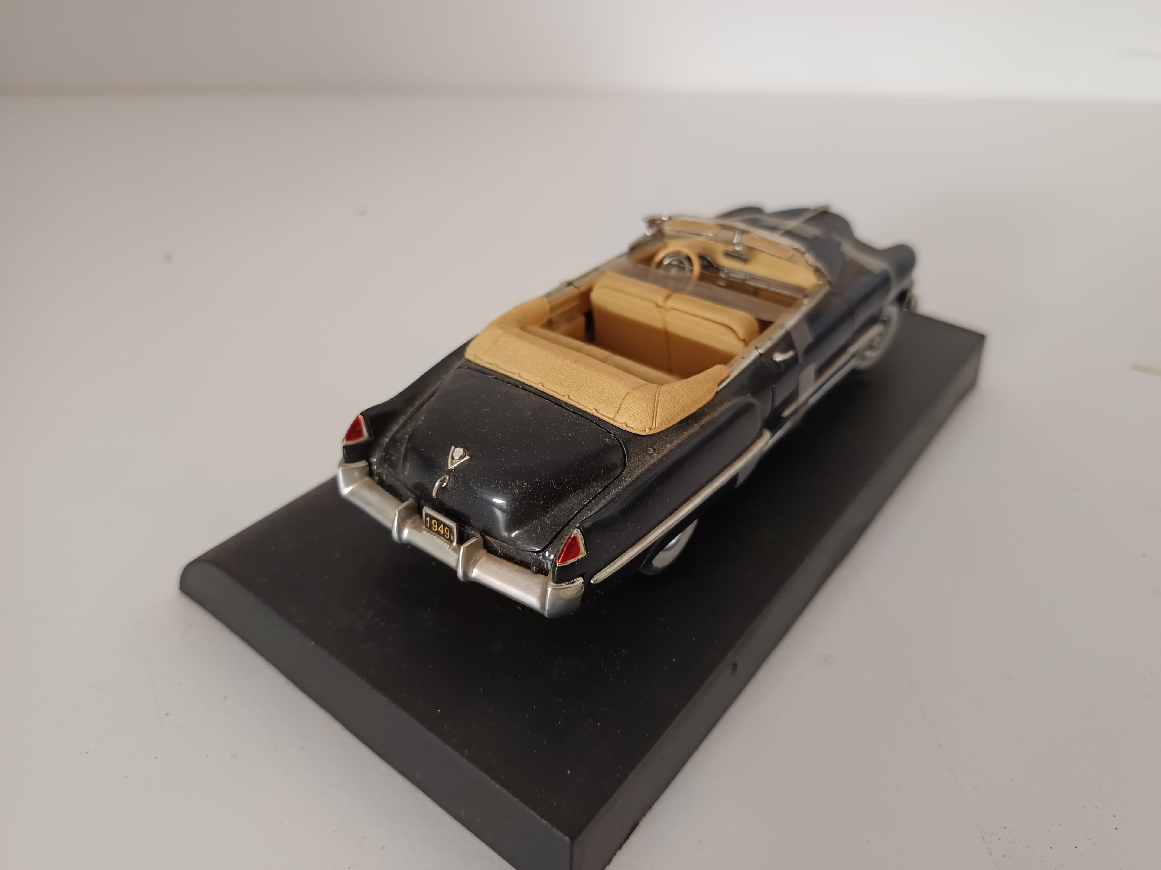 Miniatura Veículo Escala 1:43 — imagem 5