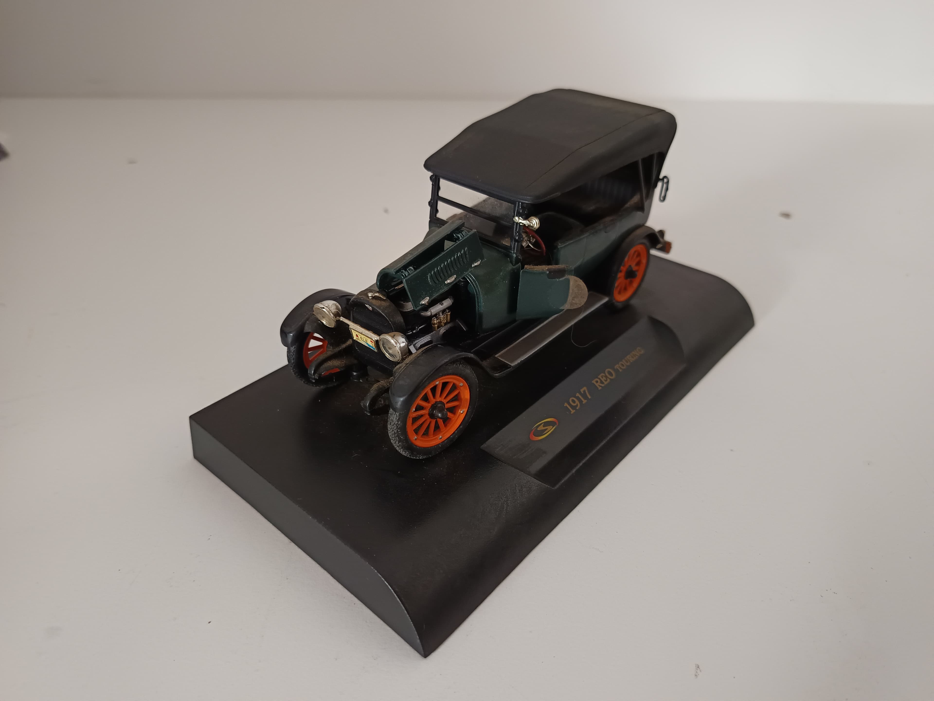 Miniatura Veículo Escala 1:43 — imagem 3