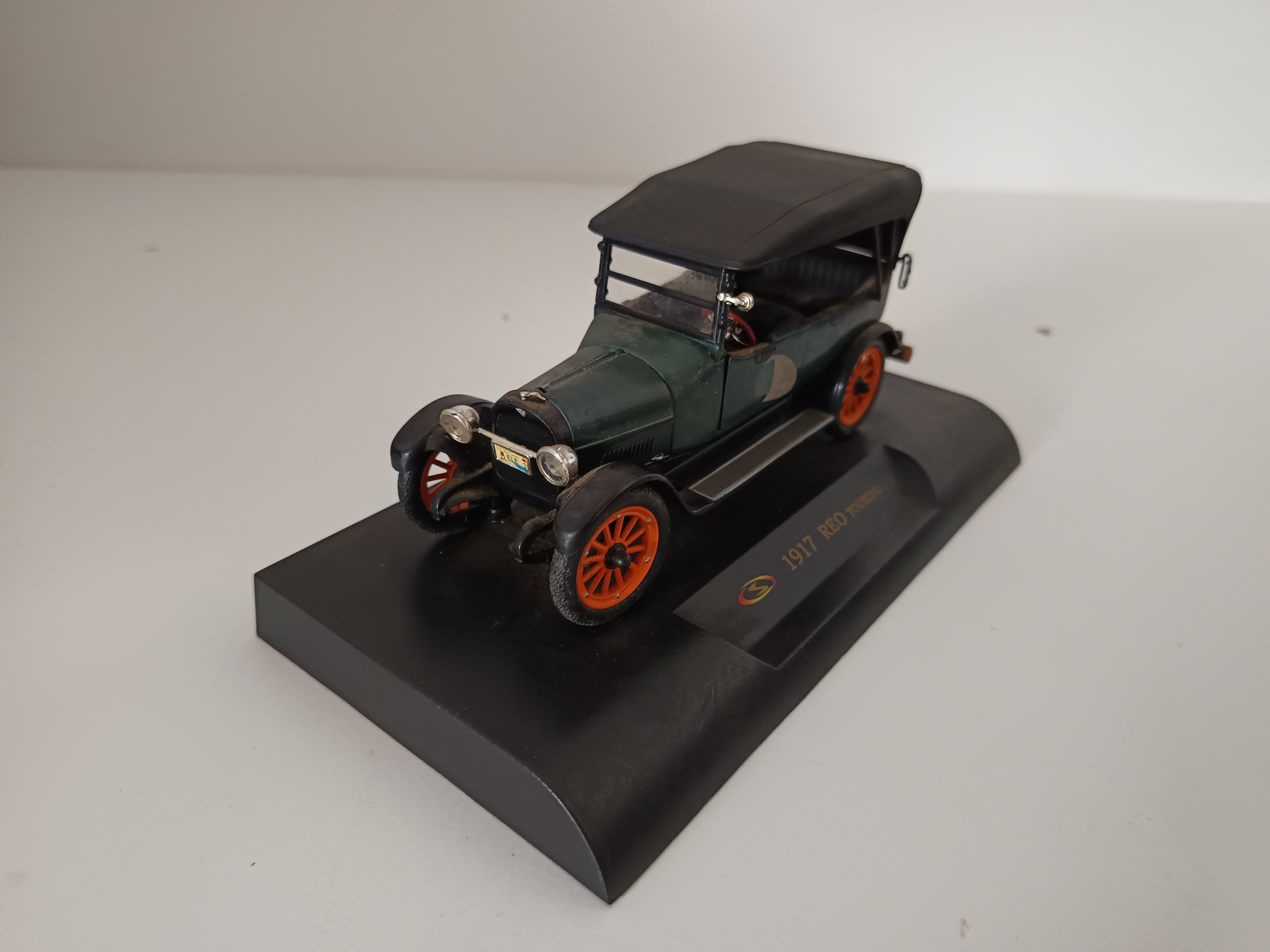 Miniatura Veículo Escala 1:43 — imagem 2