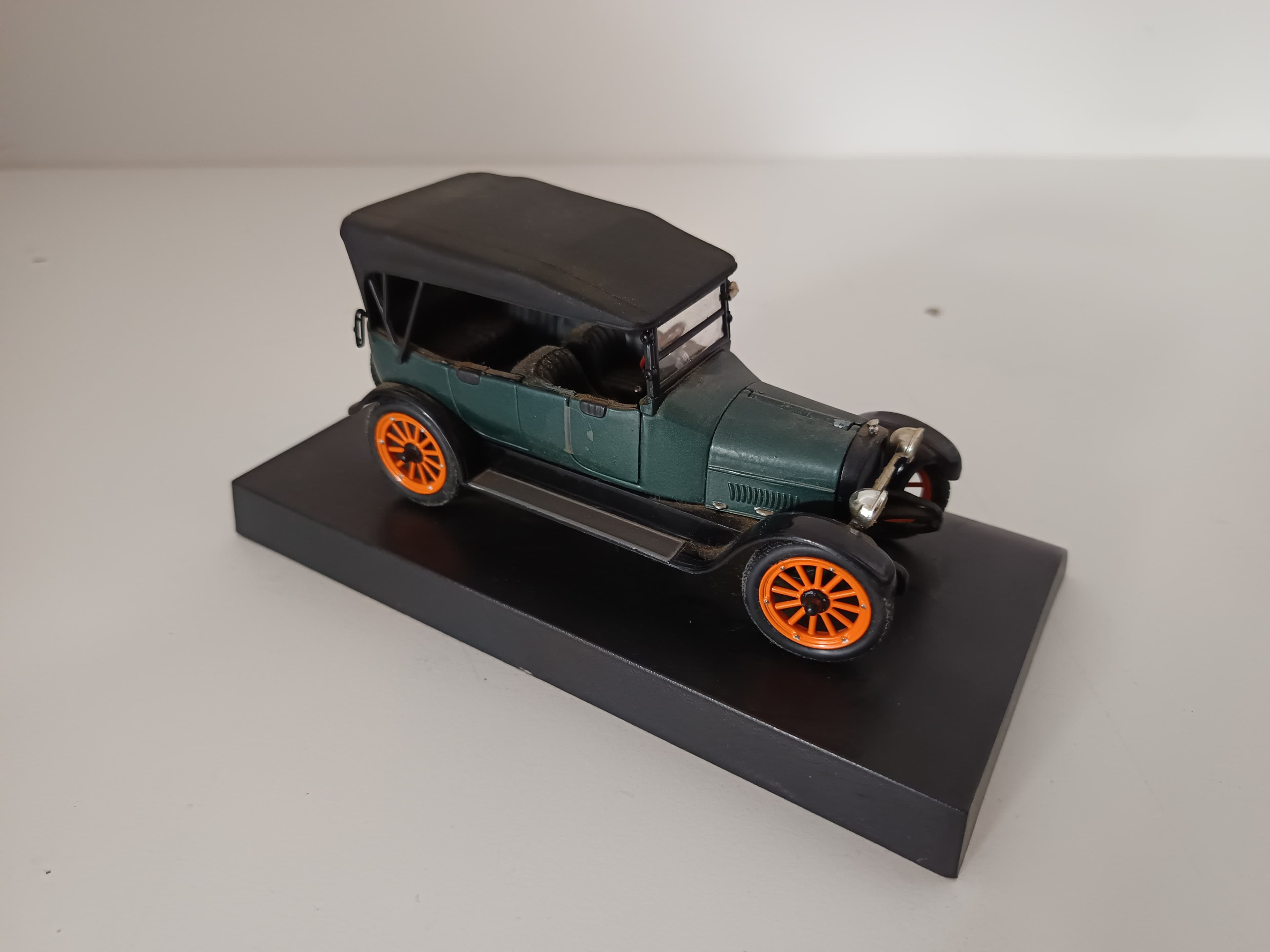 Miniatura Veículo Escala 1:43 — imagem 5