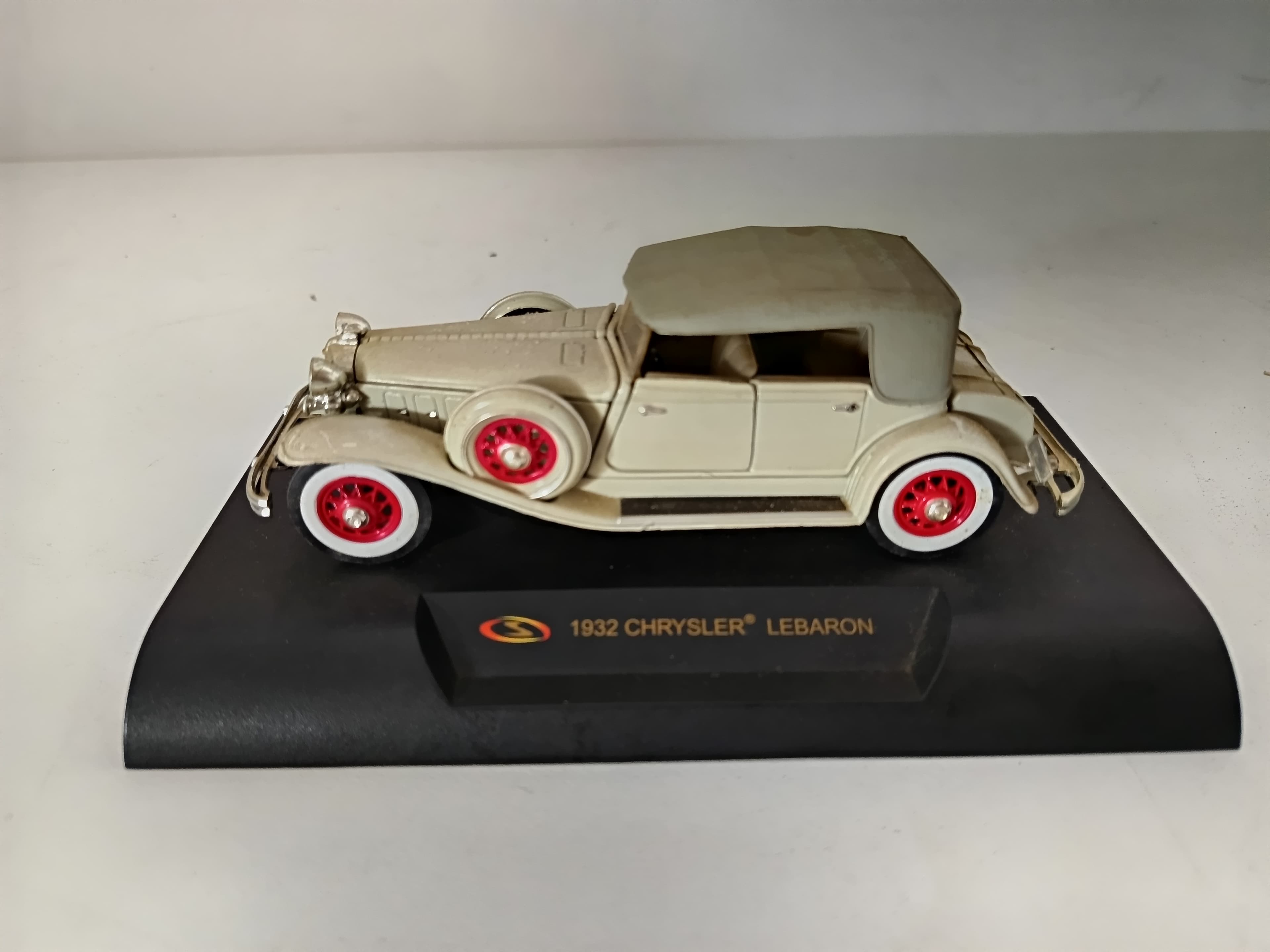 Miniatura Veículo Escala 1:43