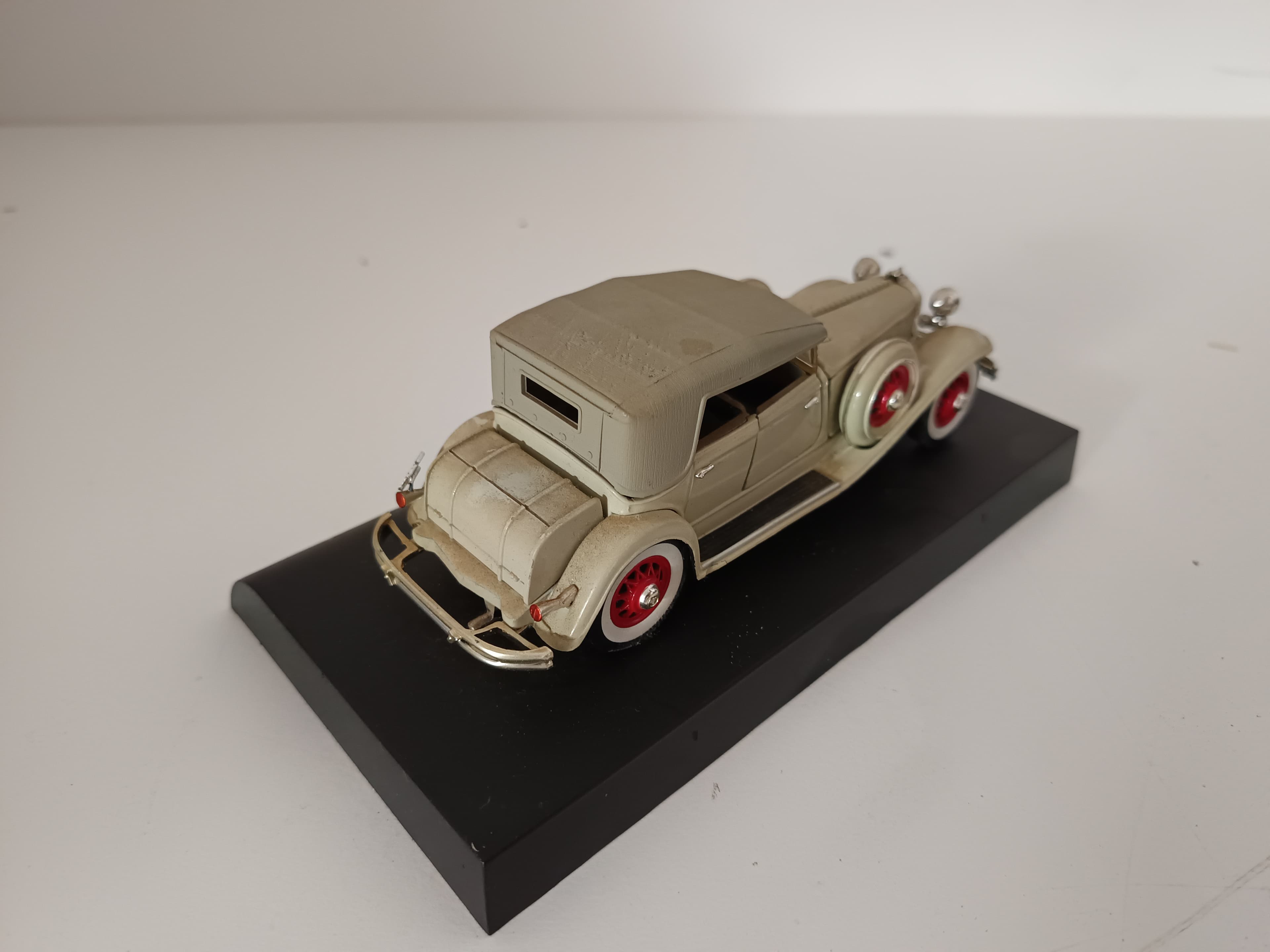 Miniatura de Vehículo Escala 1:43 — imagen 6