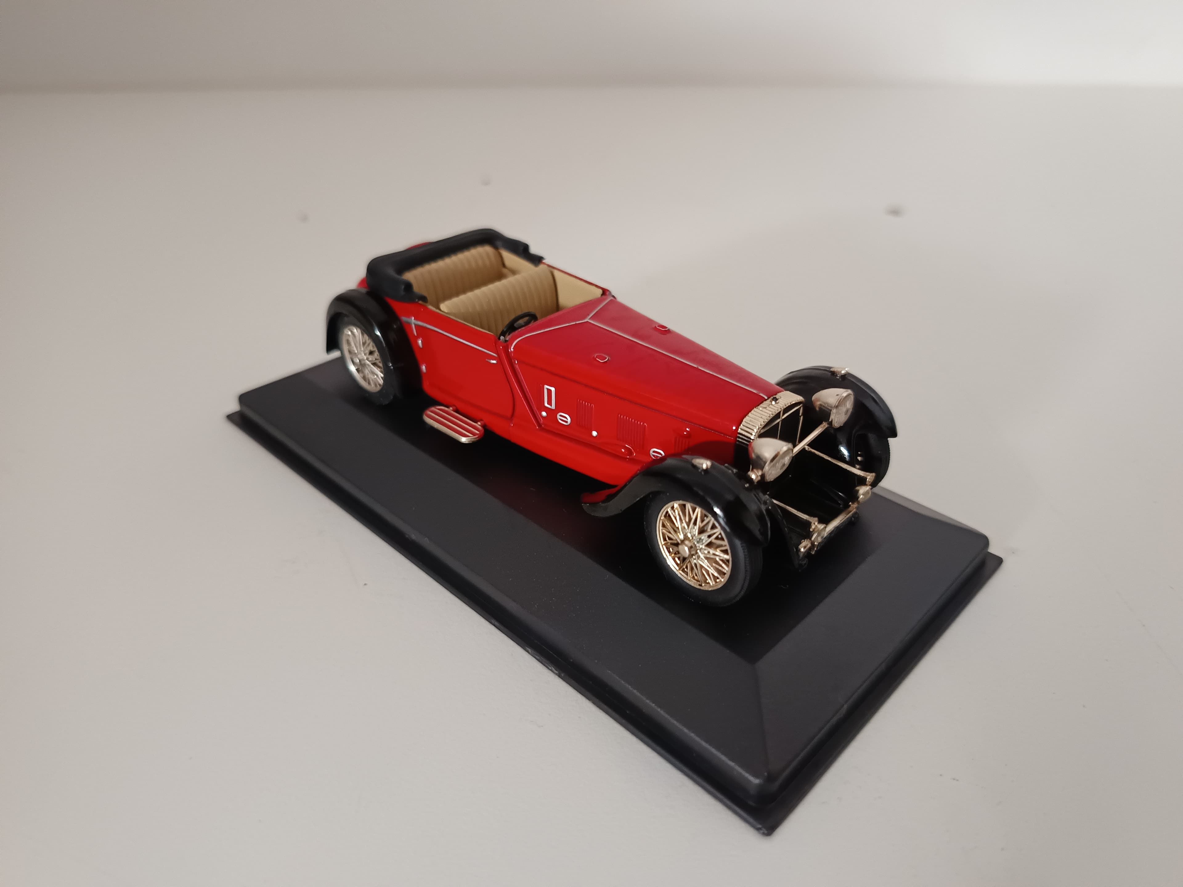 Miniatura Veículo Escala 1:43 — imagem 4