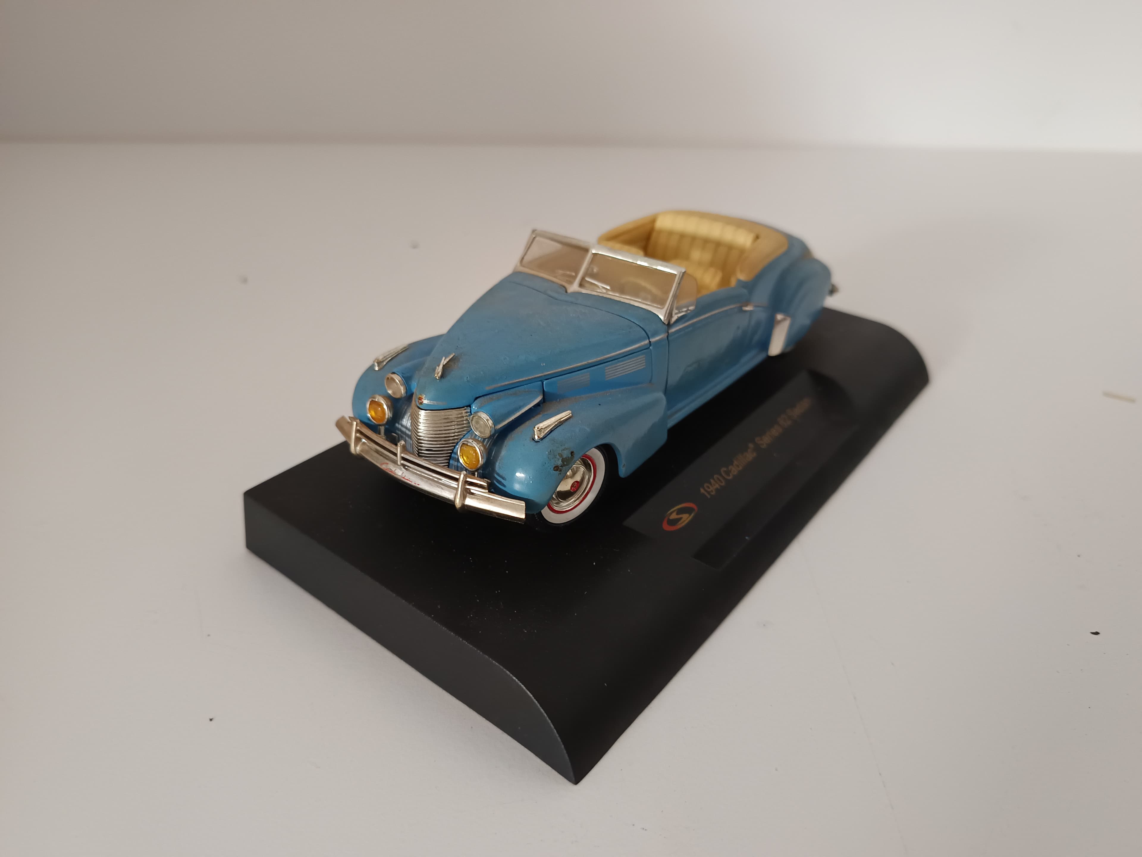 Miniatura Veículo Escala 1:43 — imagem 3