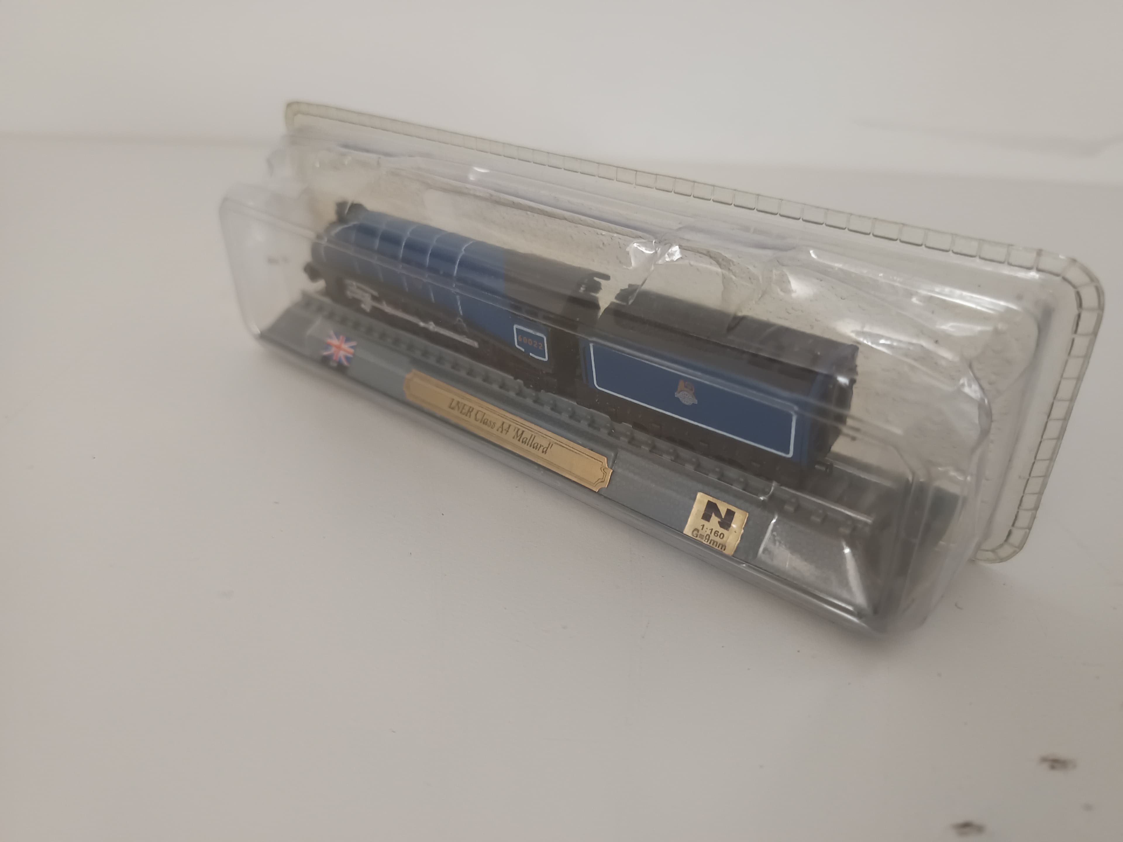 Miniatura de locomotora escala 1:160 — imagen 3