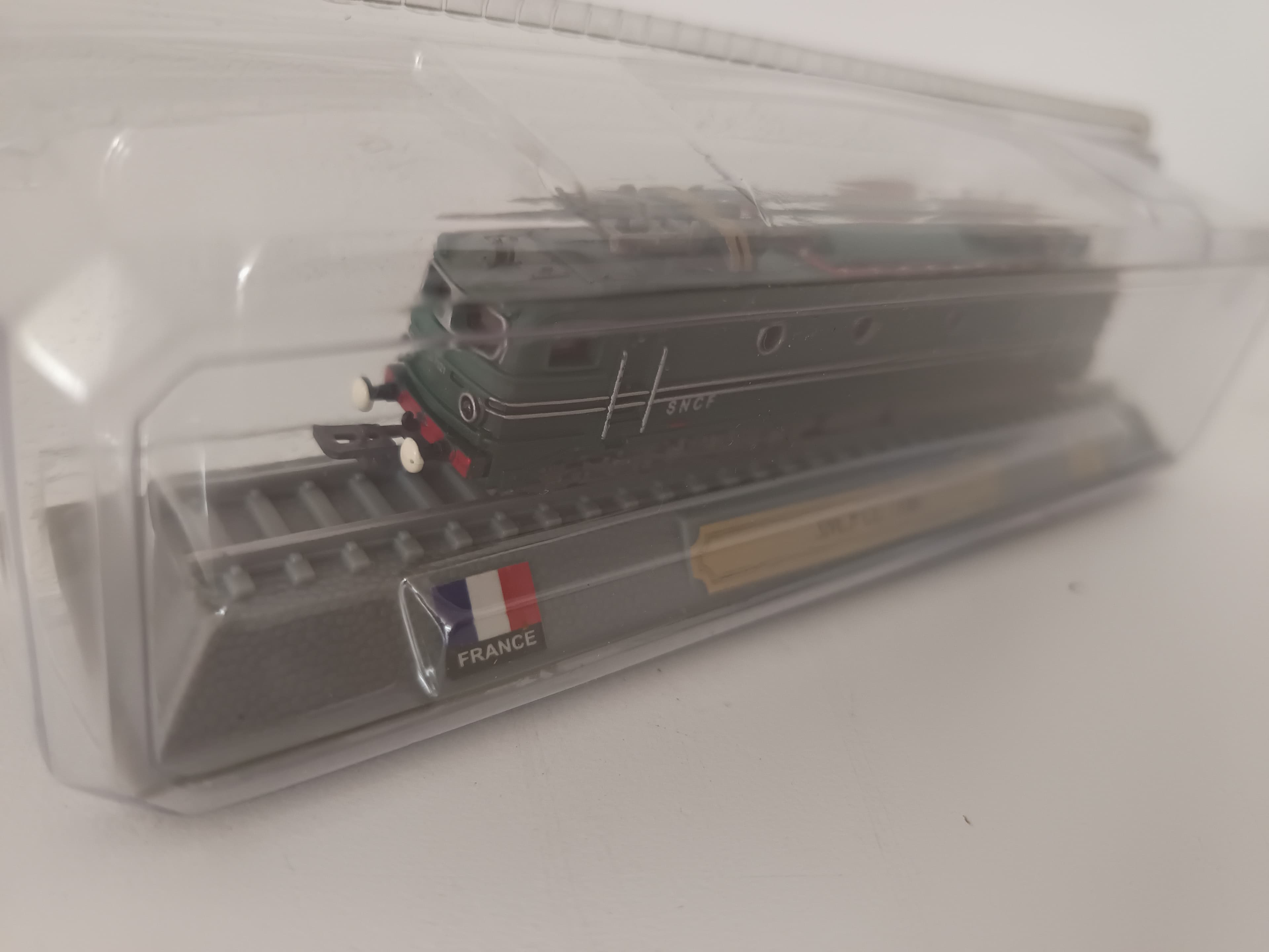 Miniatura Locomotiva Escala 1:160 — imagem 4