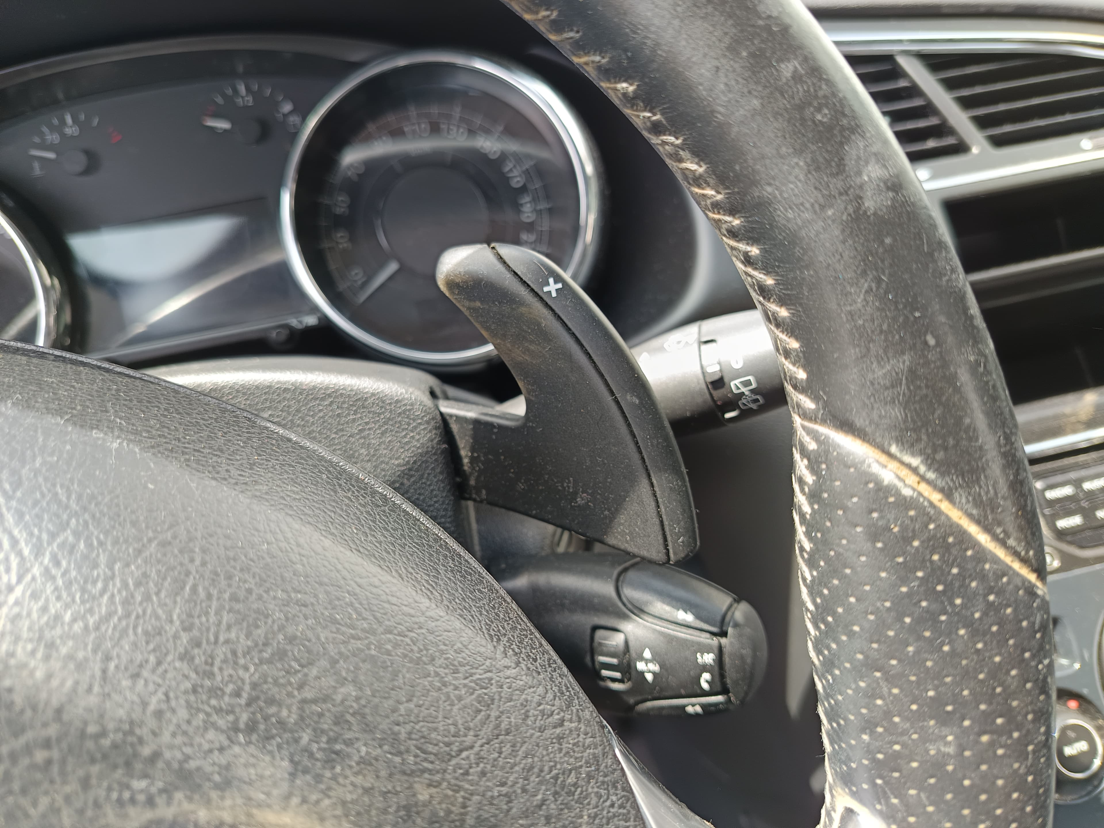 Peugeot 3008 · Ano 2014 — imagem 41