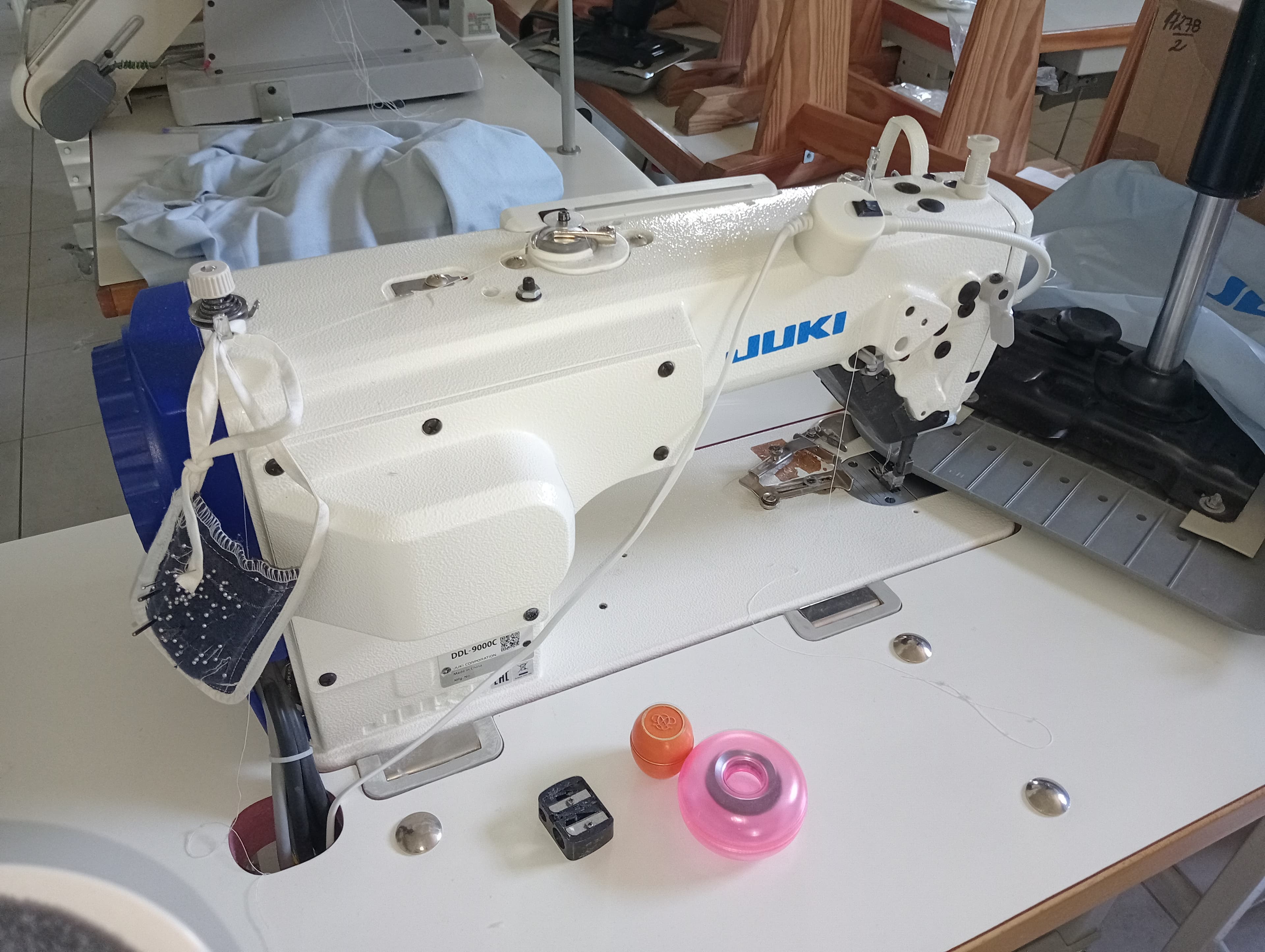 Sewing Machines — image 25