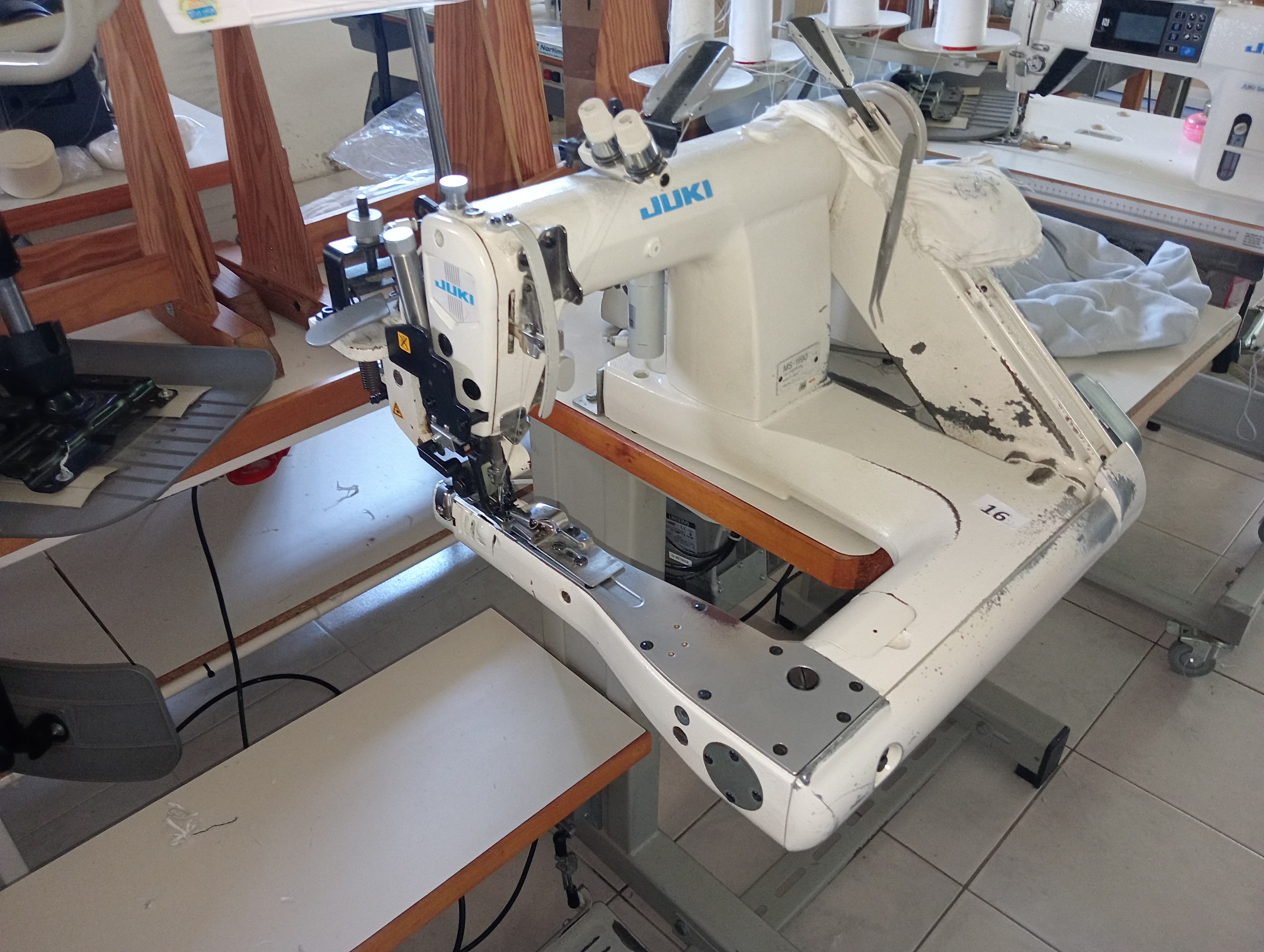 Sewing Machines — image 22