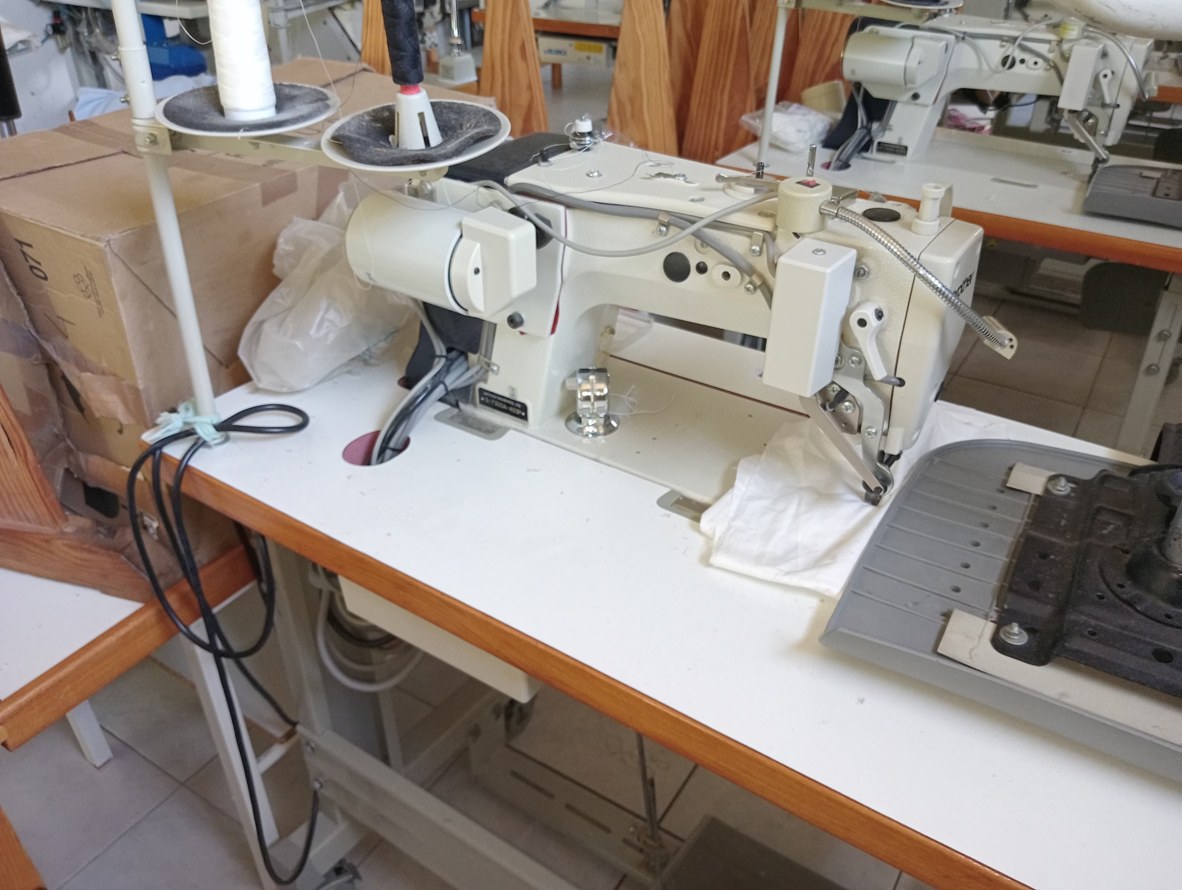 Machines à coudre — image 5