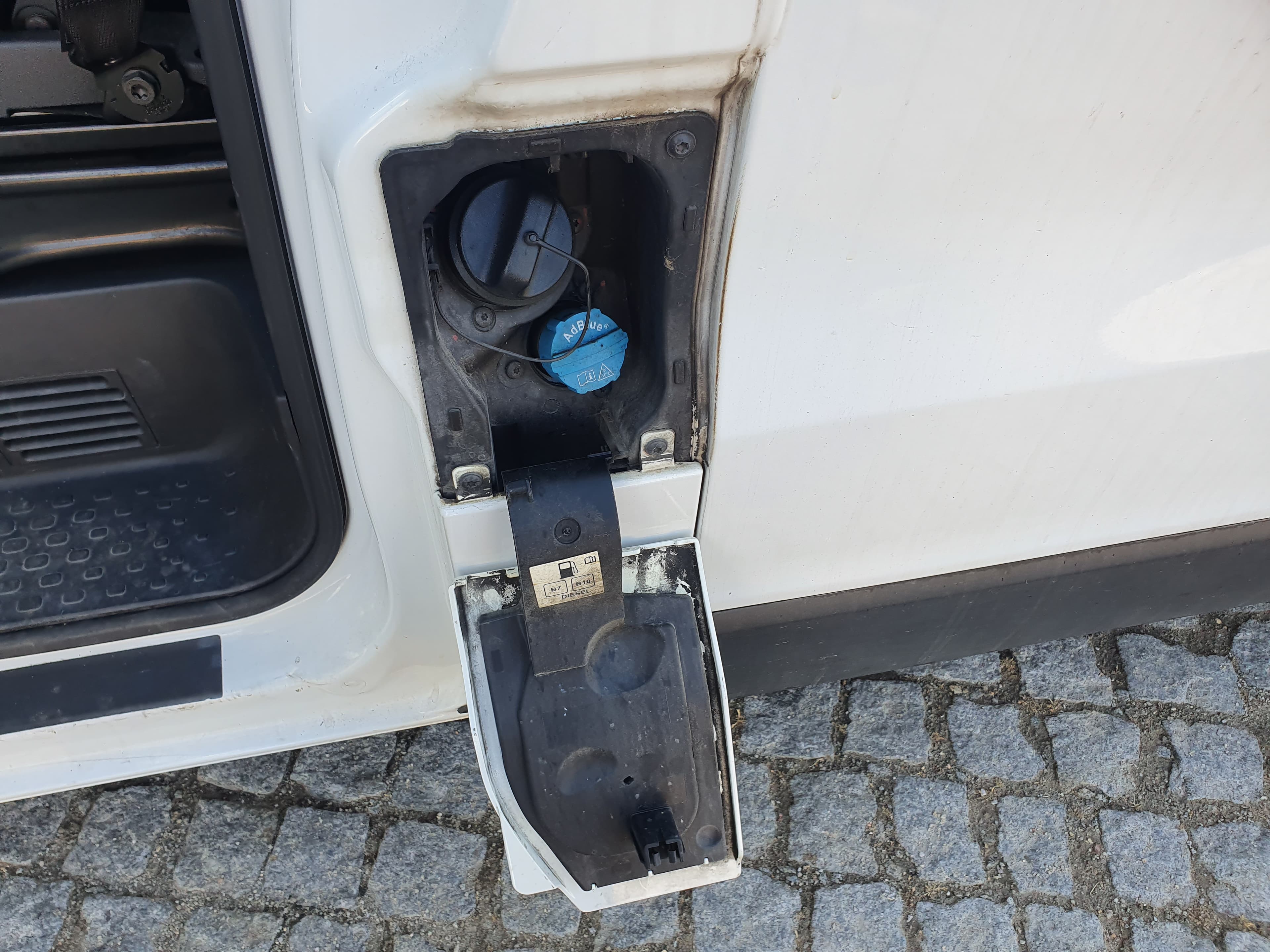 Renault Trafic · Ano 2022 — imagem 12