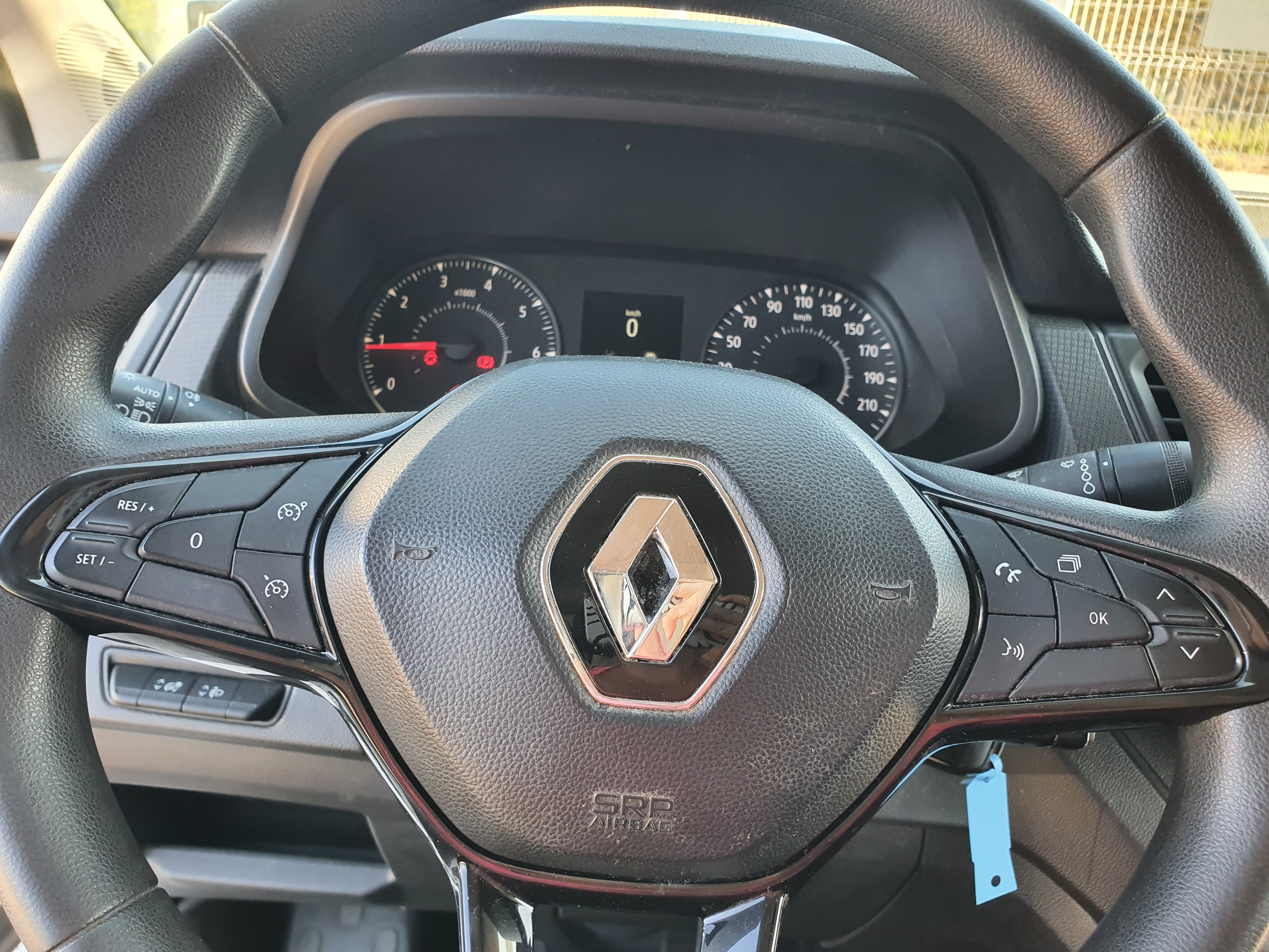 Renault Trafic · Ano 2022 — imagem 31